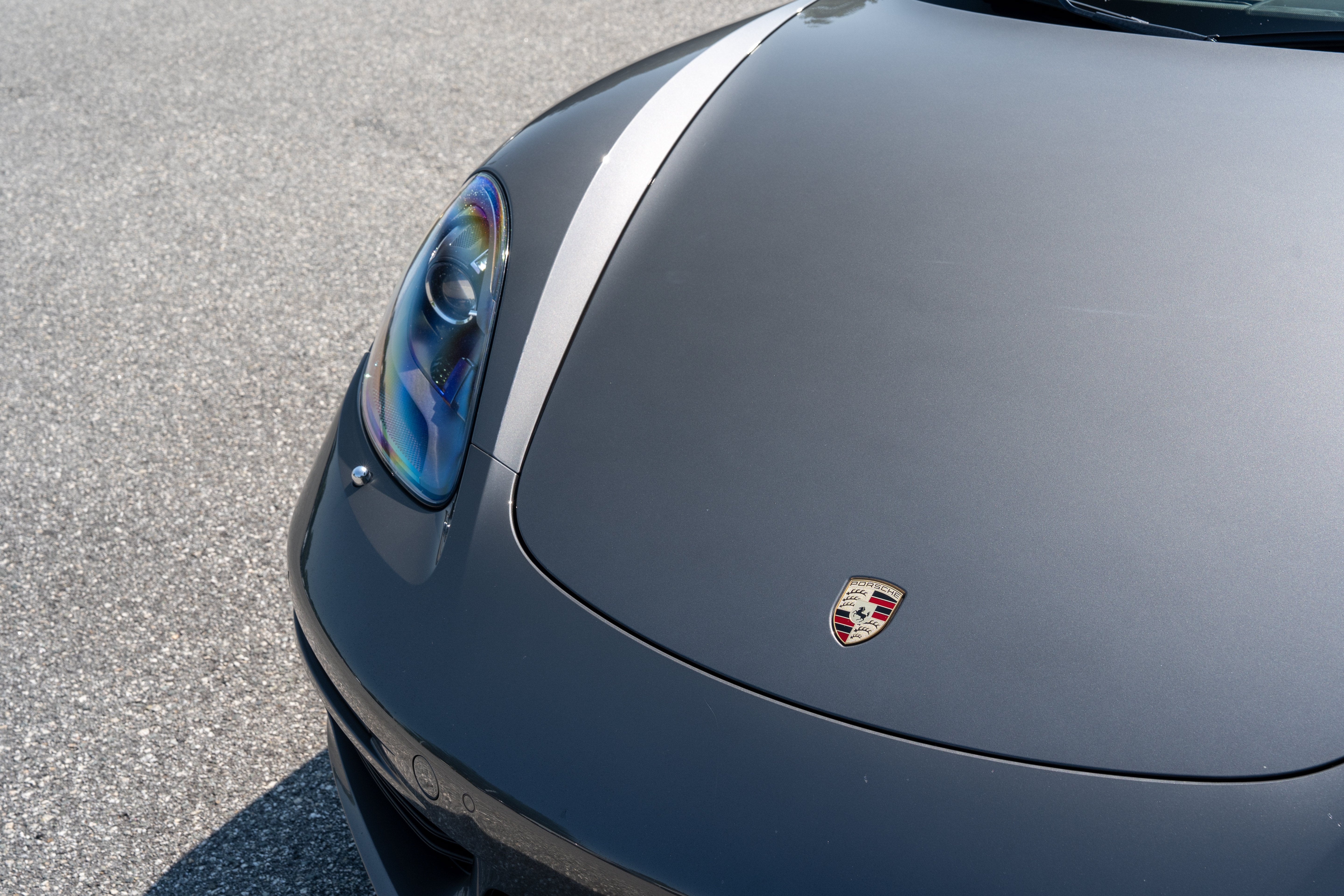 Used 2018 Night Blue Metallic Porsche S image 19