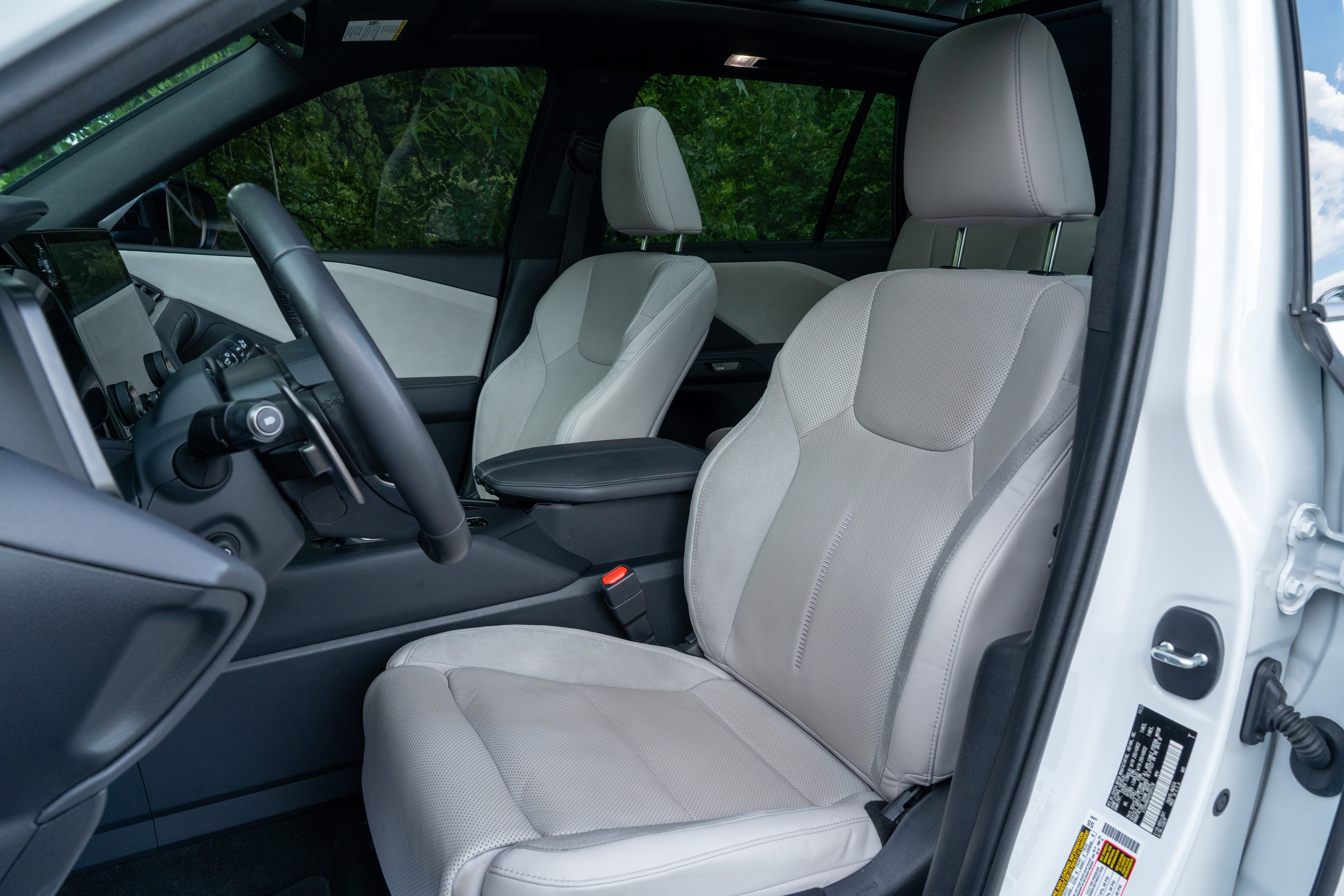 Used 2024 Wind Chill Pearl Lexus 350 Luxury AWD image 14