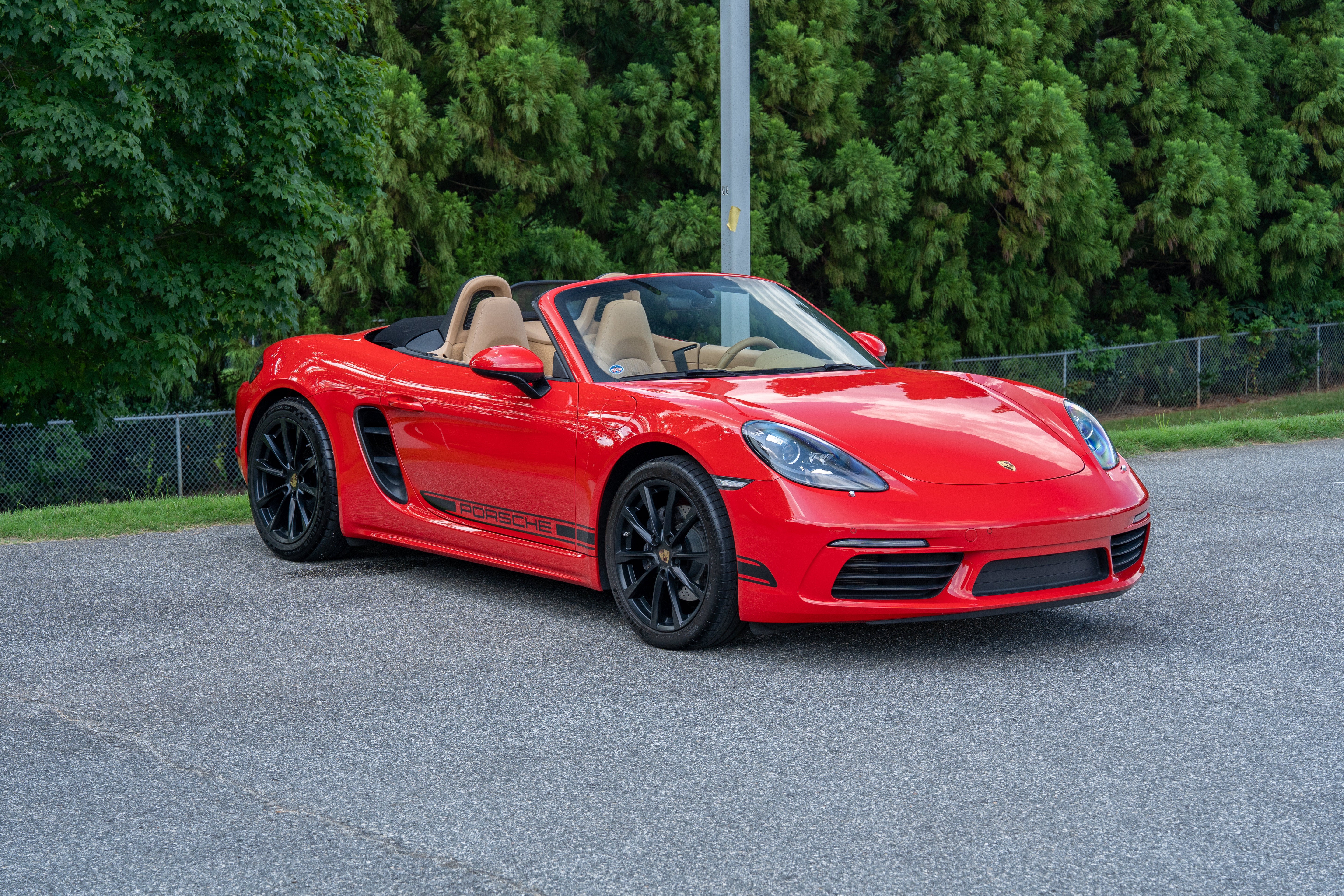 Used 2017 Guards Red Porsche  image 9