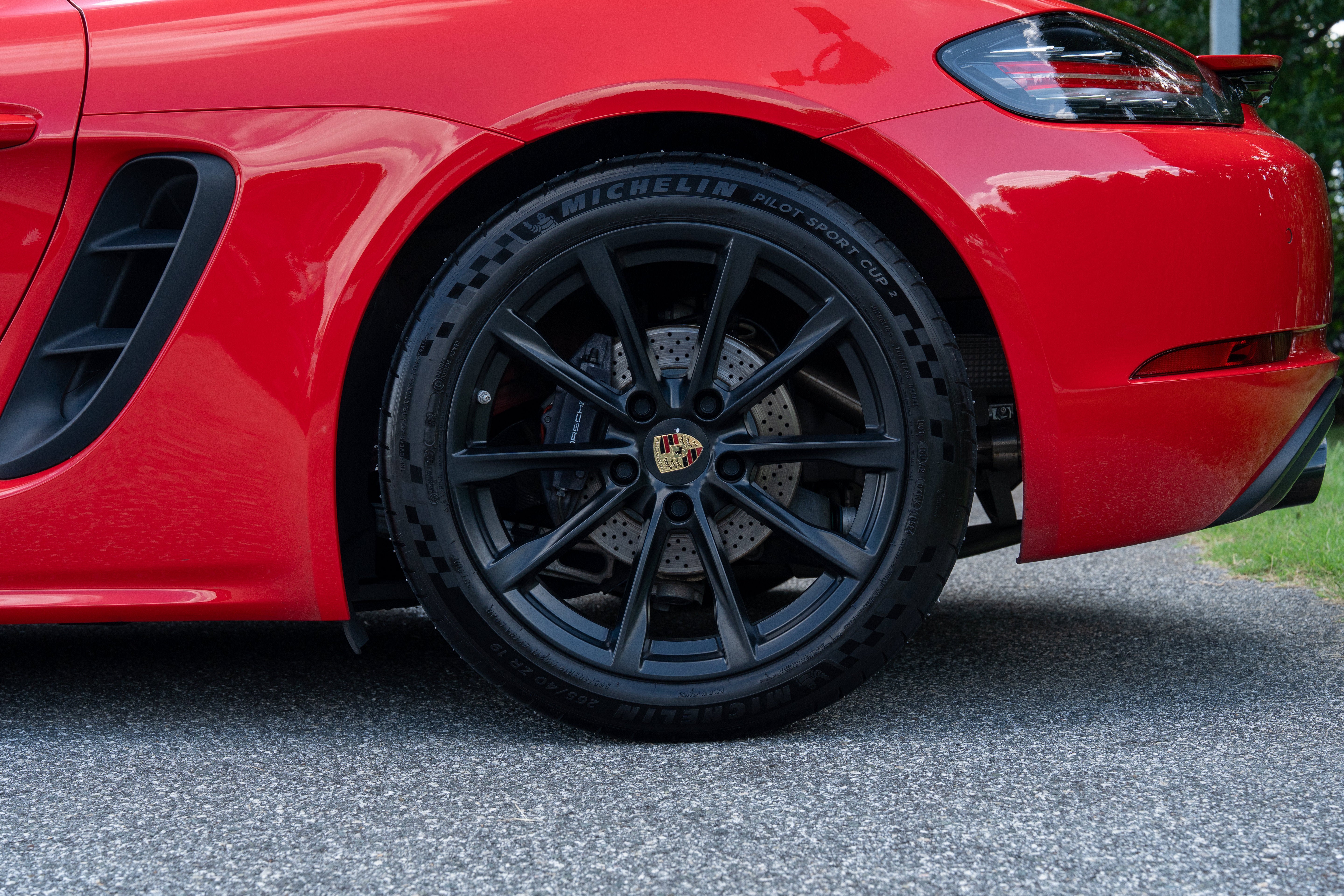 Used 2017 Guards Red Porsche  image 13