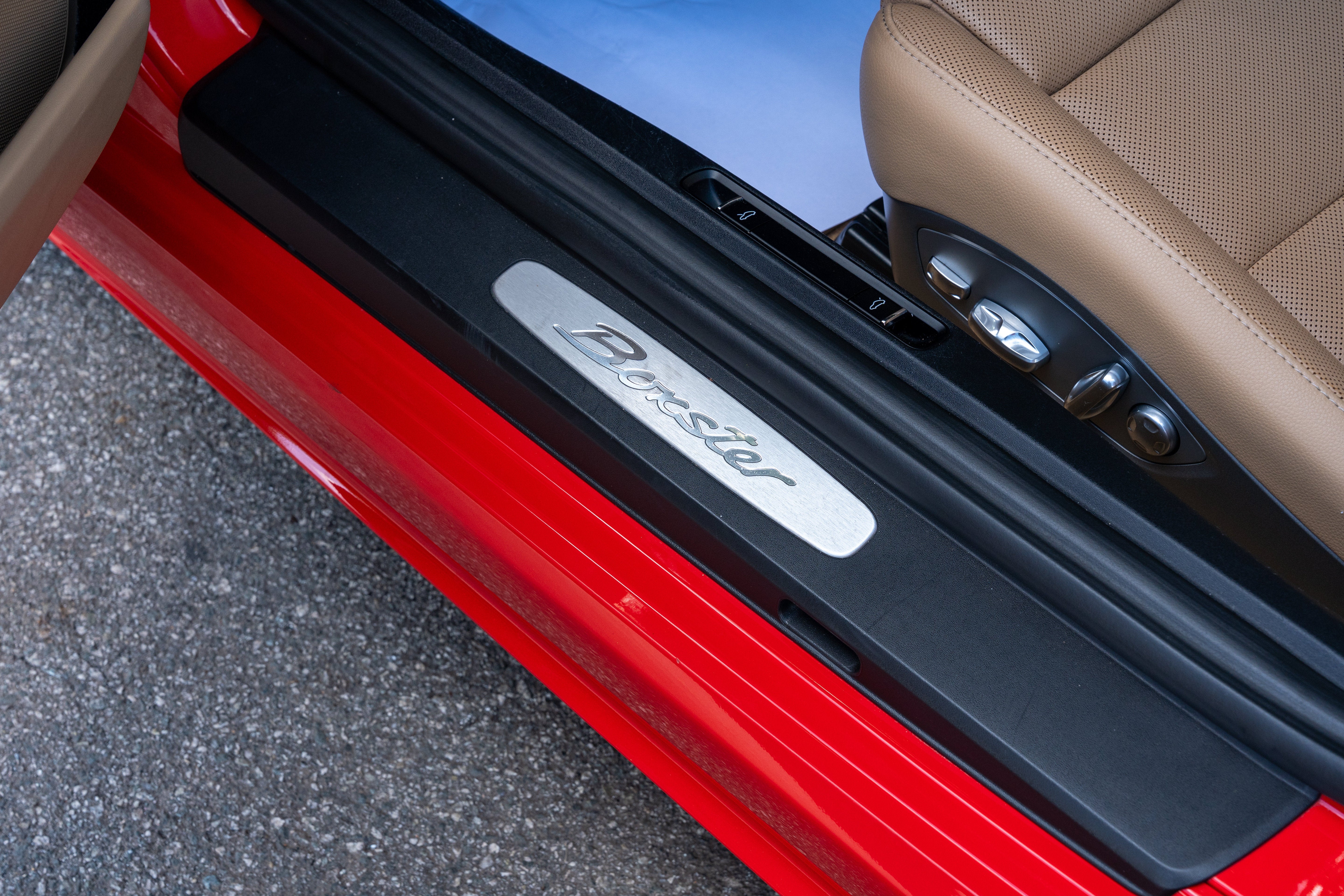 Used 2017 Guards Red Porsche  image 24