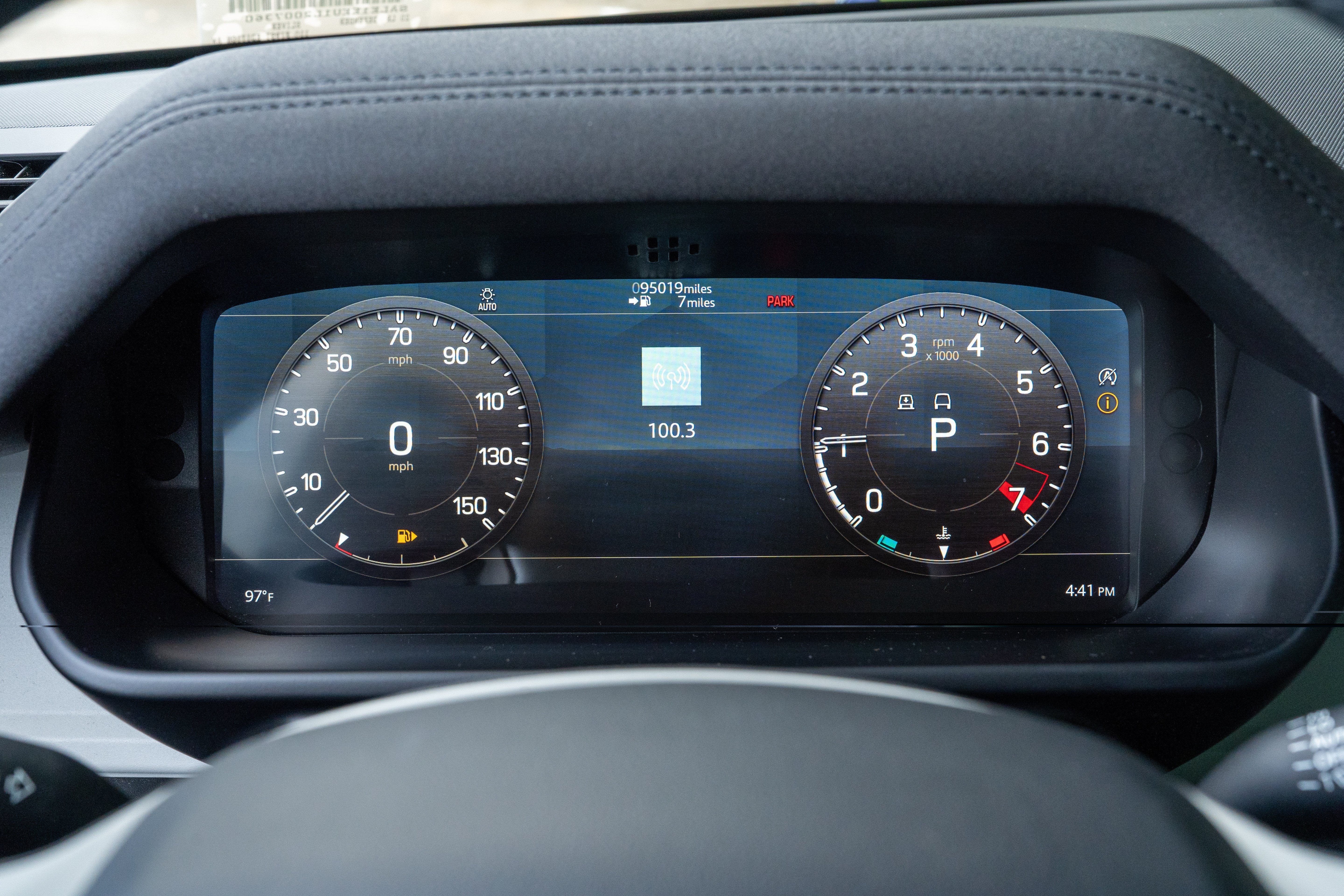 Used 2020 Silver Land Rover First Edition image 18