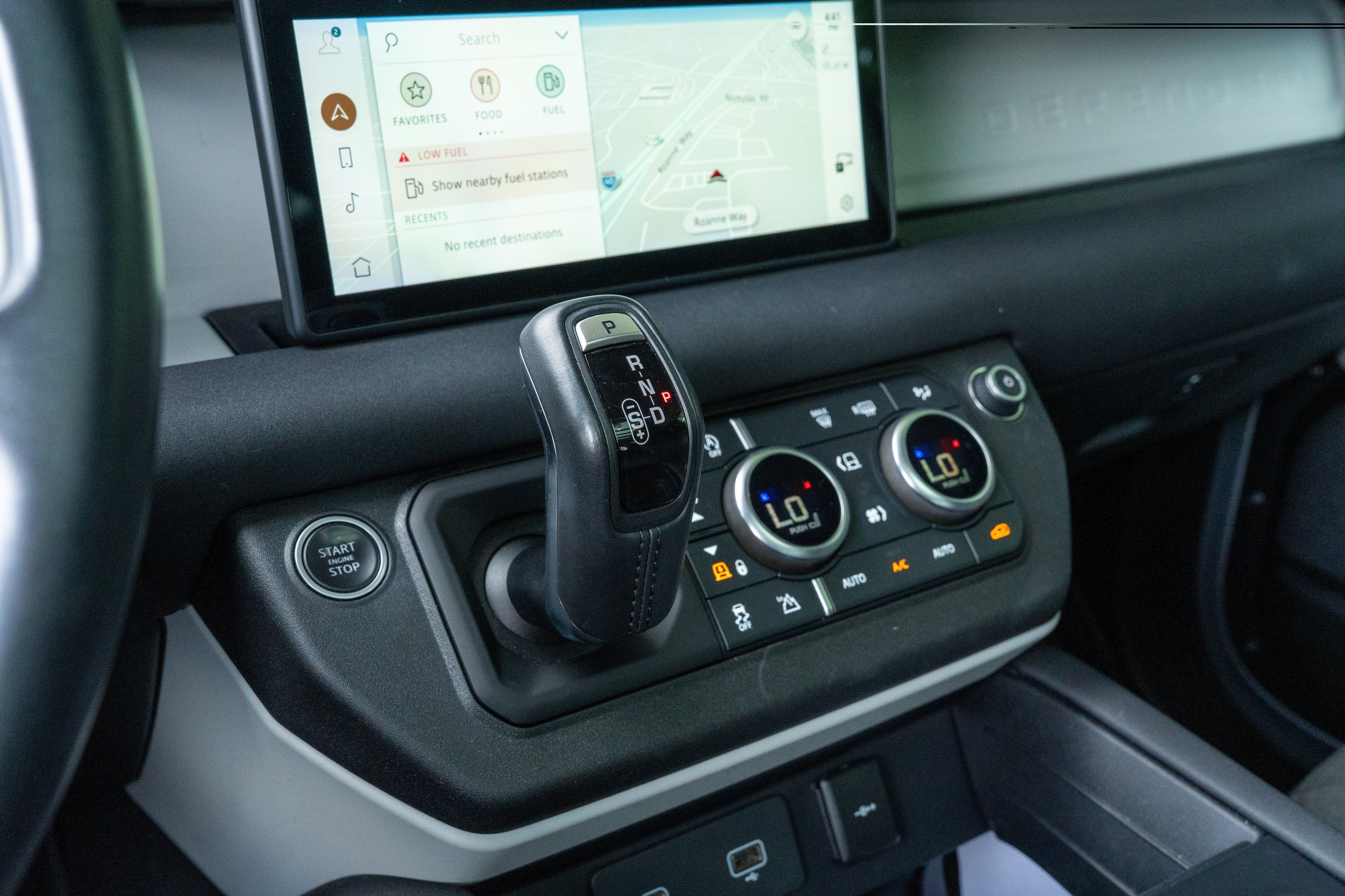 Used 2020 Silver Land Rover First Edition image 21