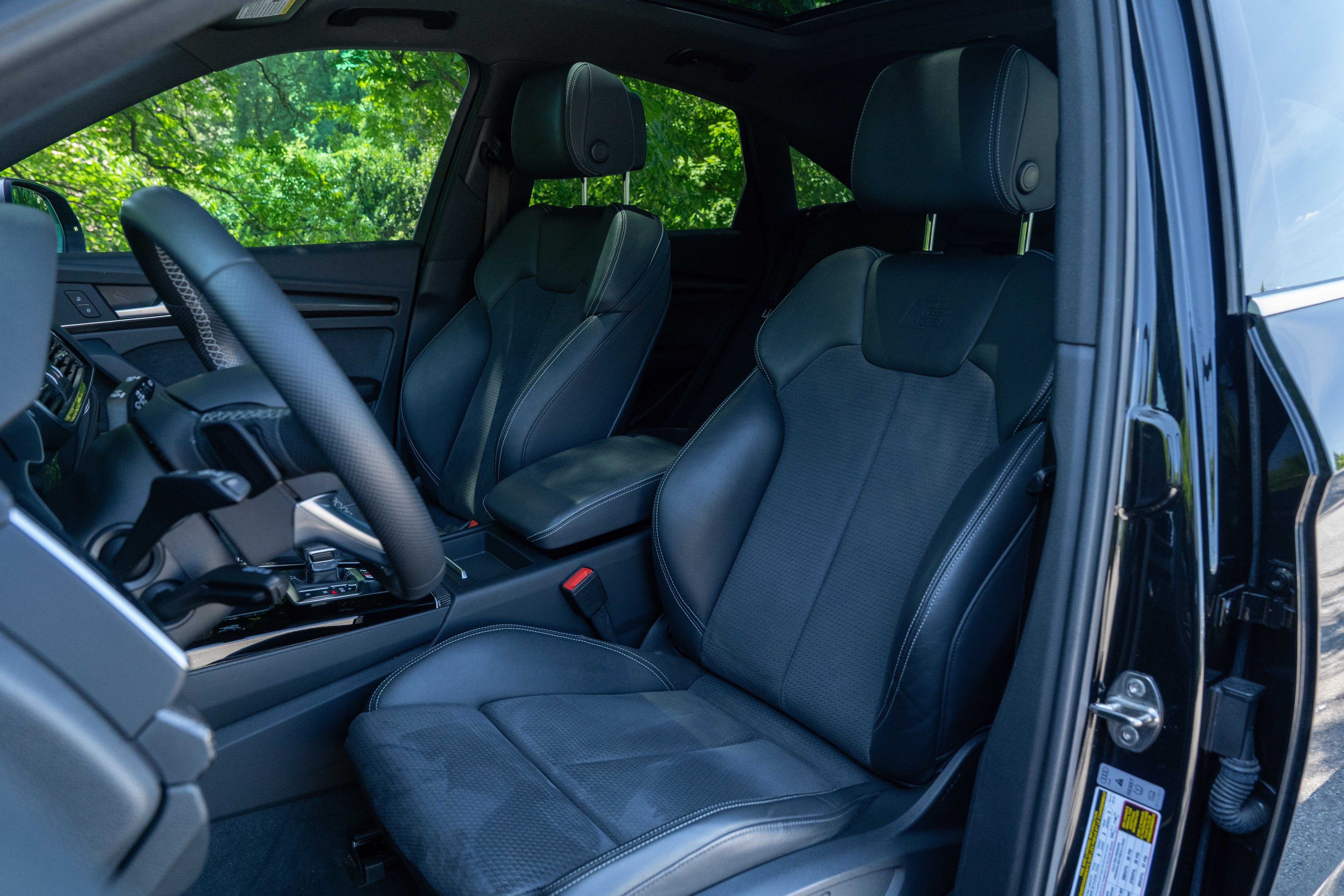 Used 2022 Mythos Black Metallic Audi Premium image 16