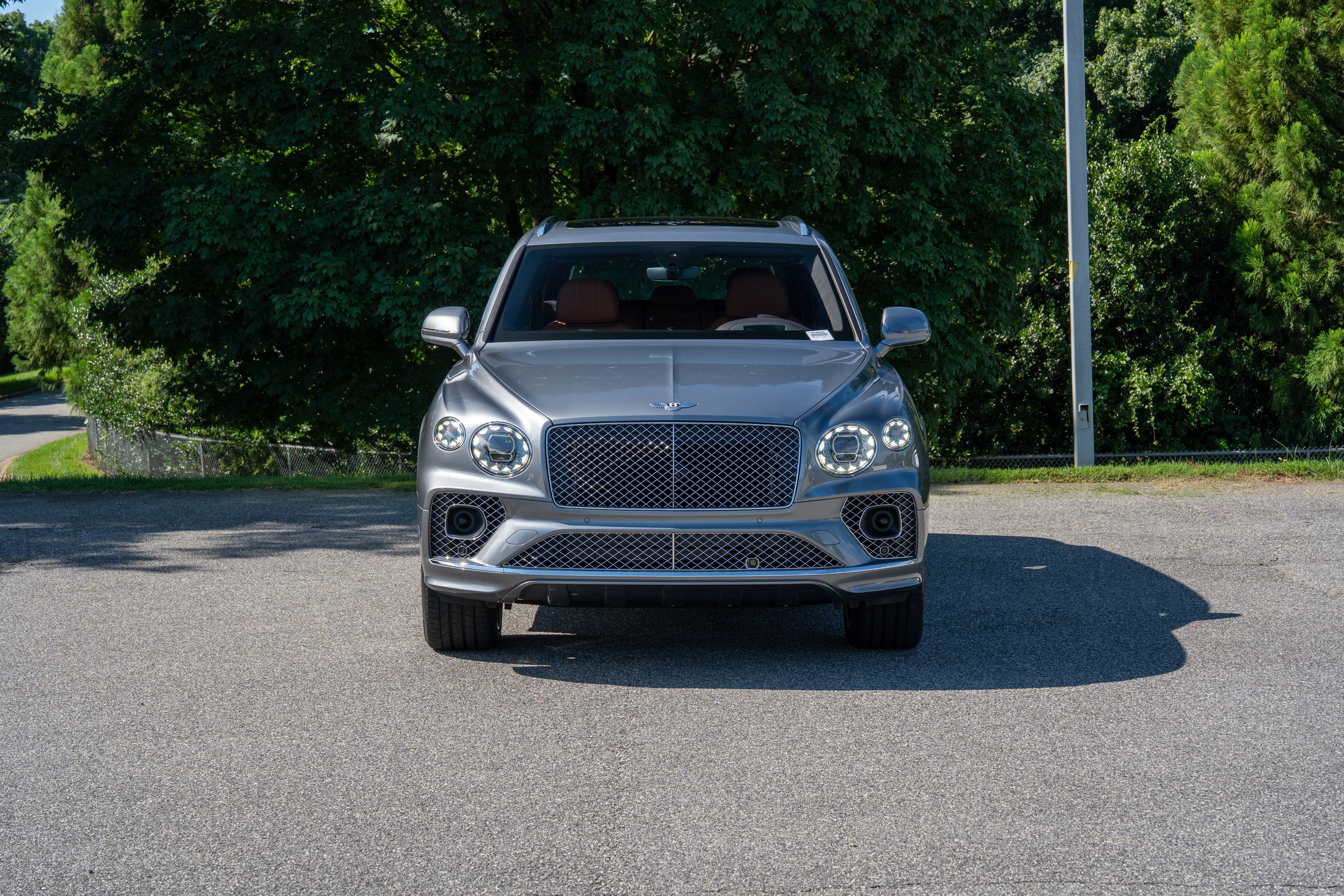 Used 2023 Hallmark Bentley Azure image 2