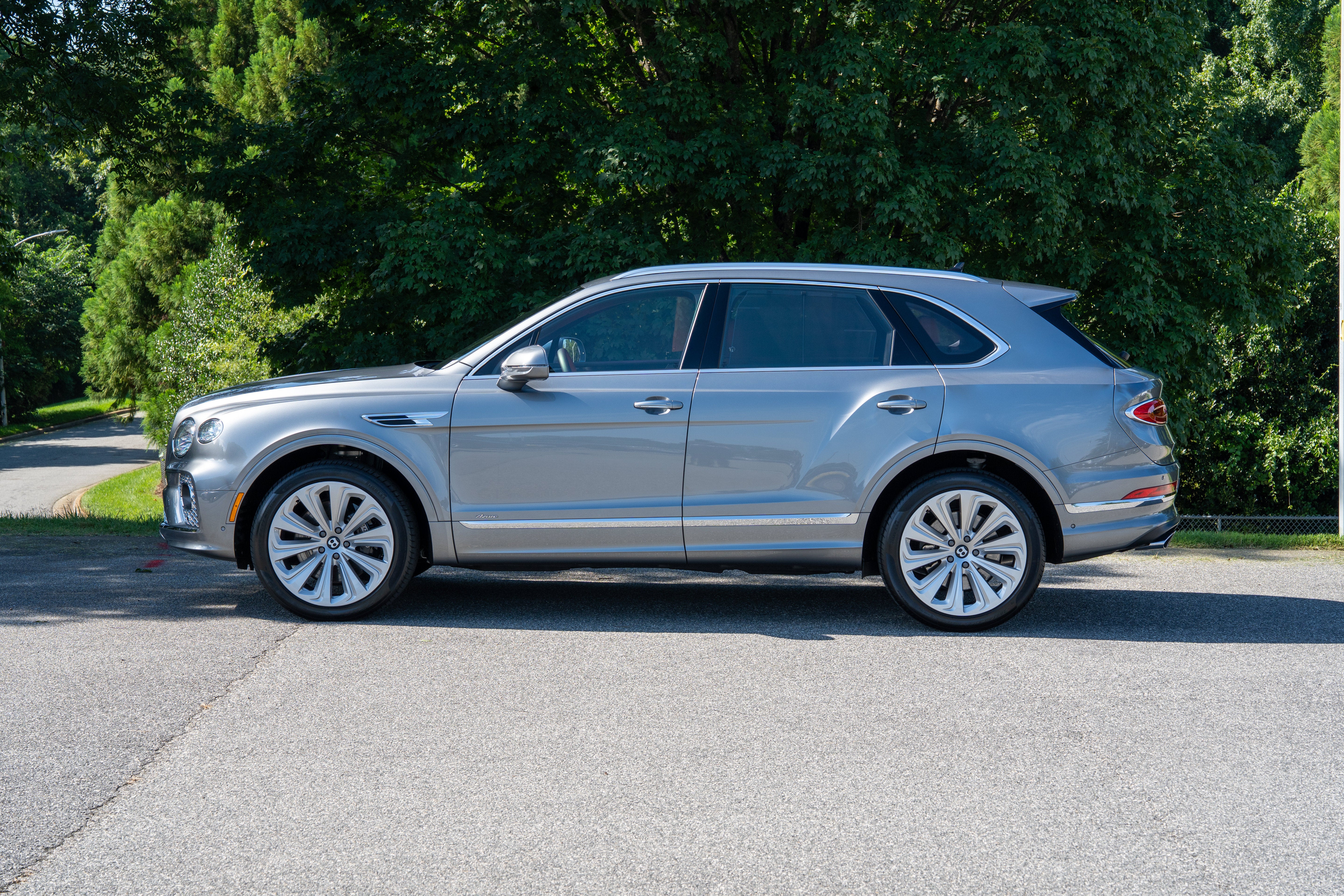 Used 2023 Hallmark Bentley Azure image 5
