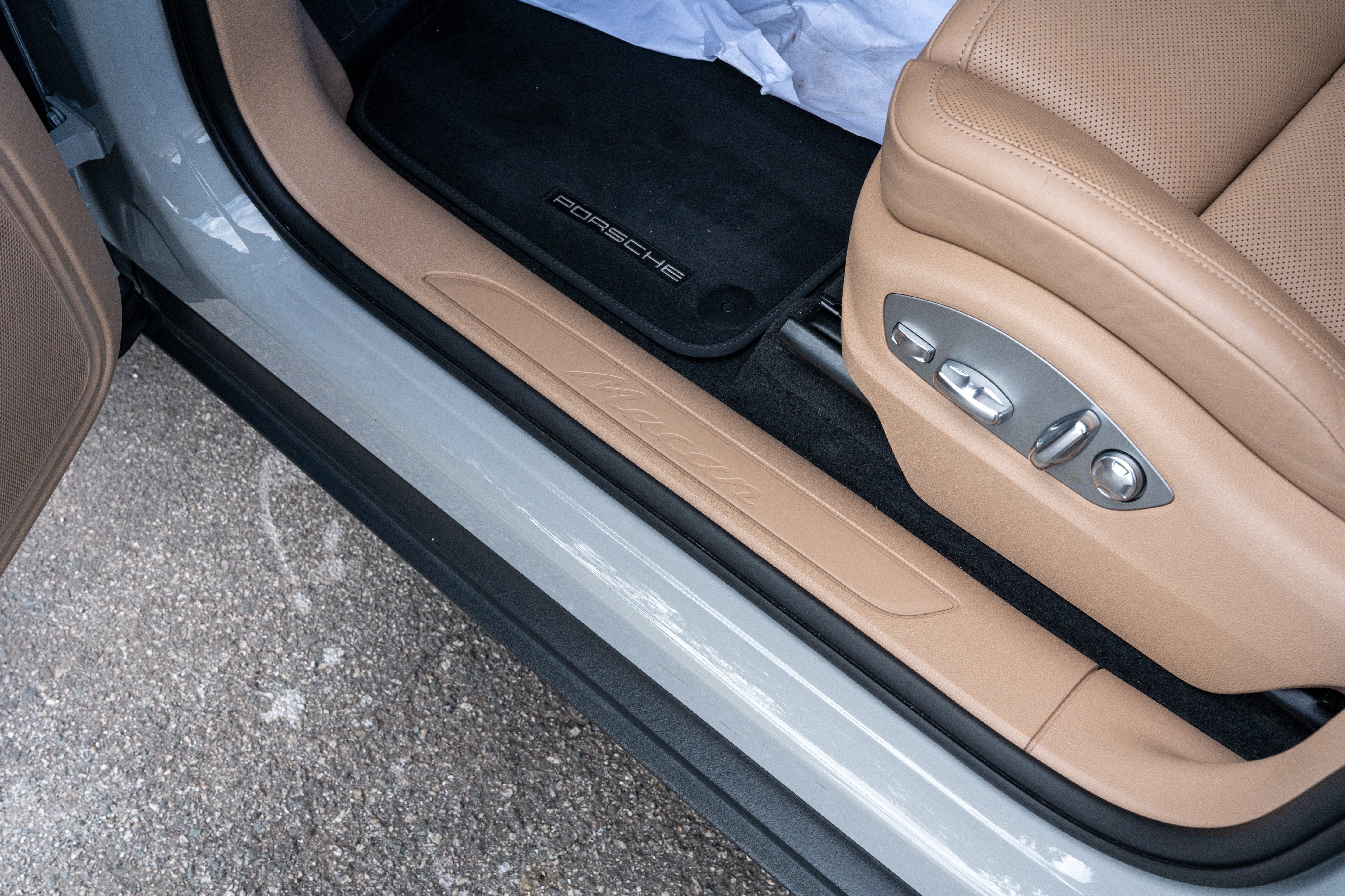 Used 2026 Chalk Porsche Base image 23