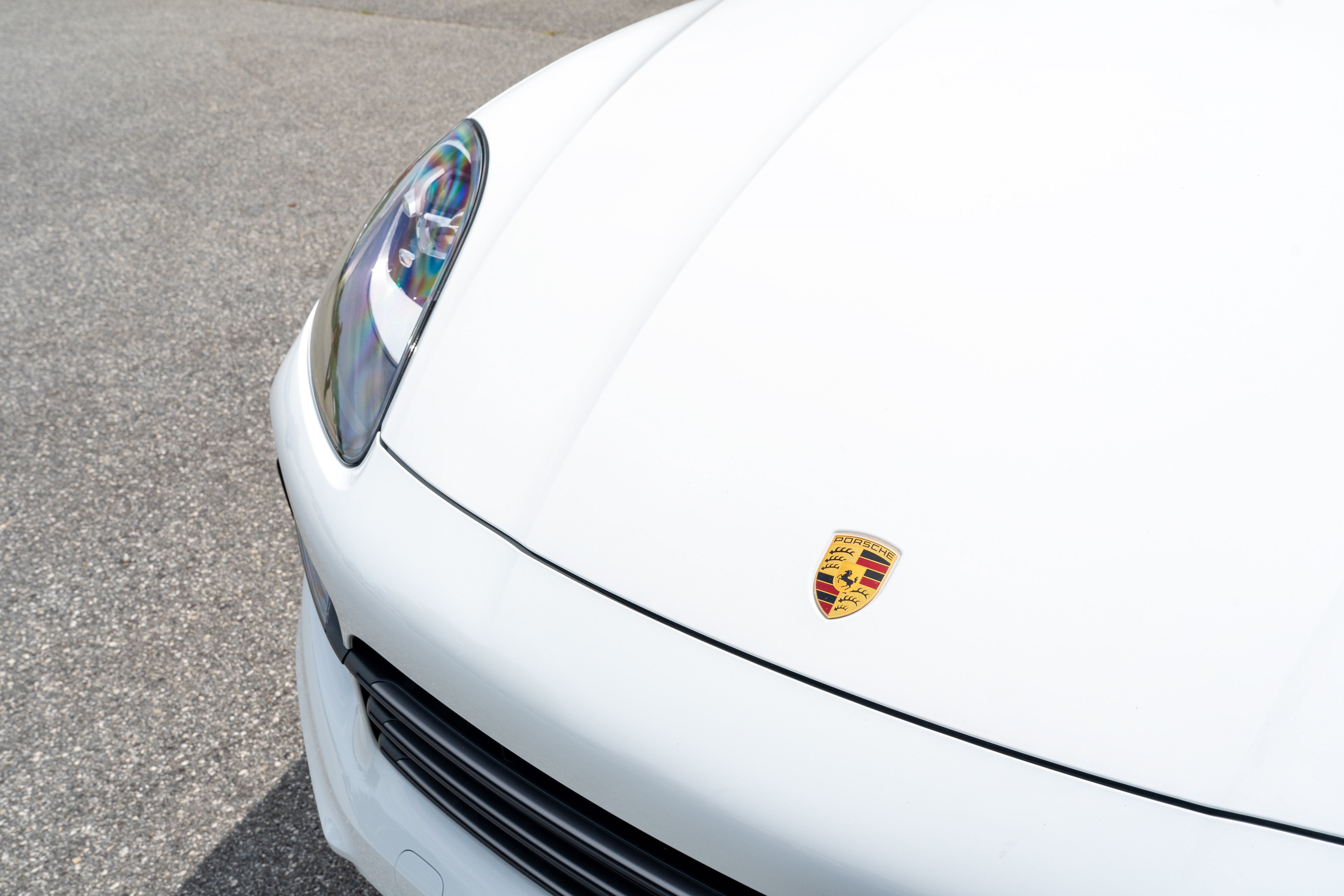 Used 2023 White Porsche S image 18