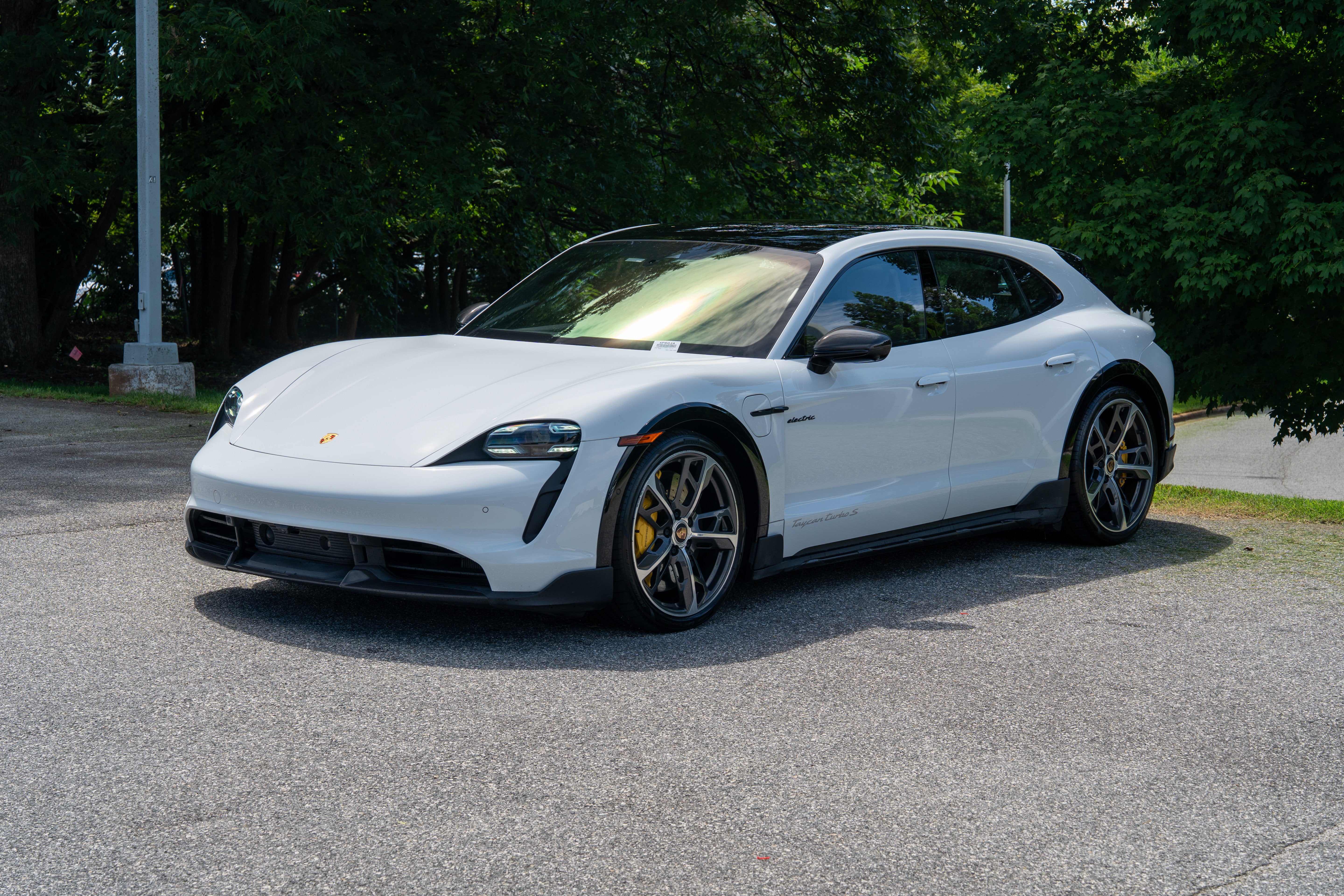 Used 2022 Carrara White Metallic Porsche Turbo S Cross Turismo image 5