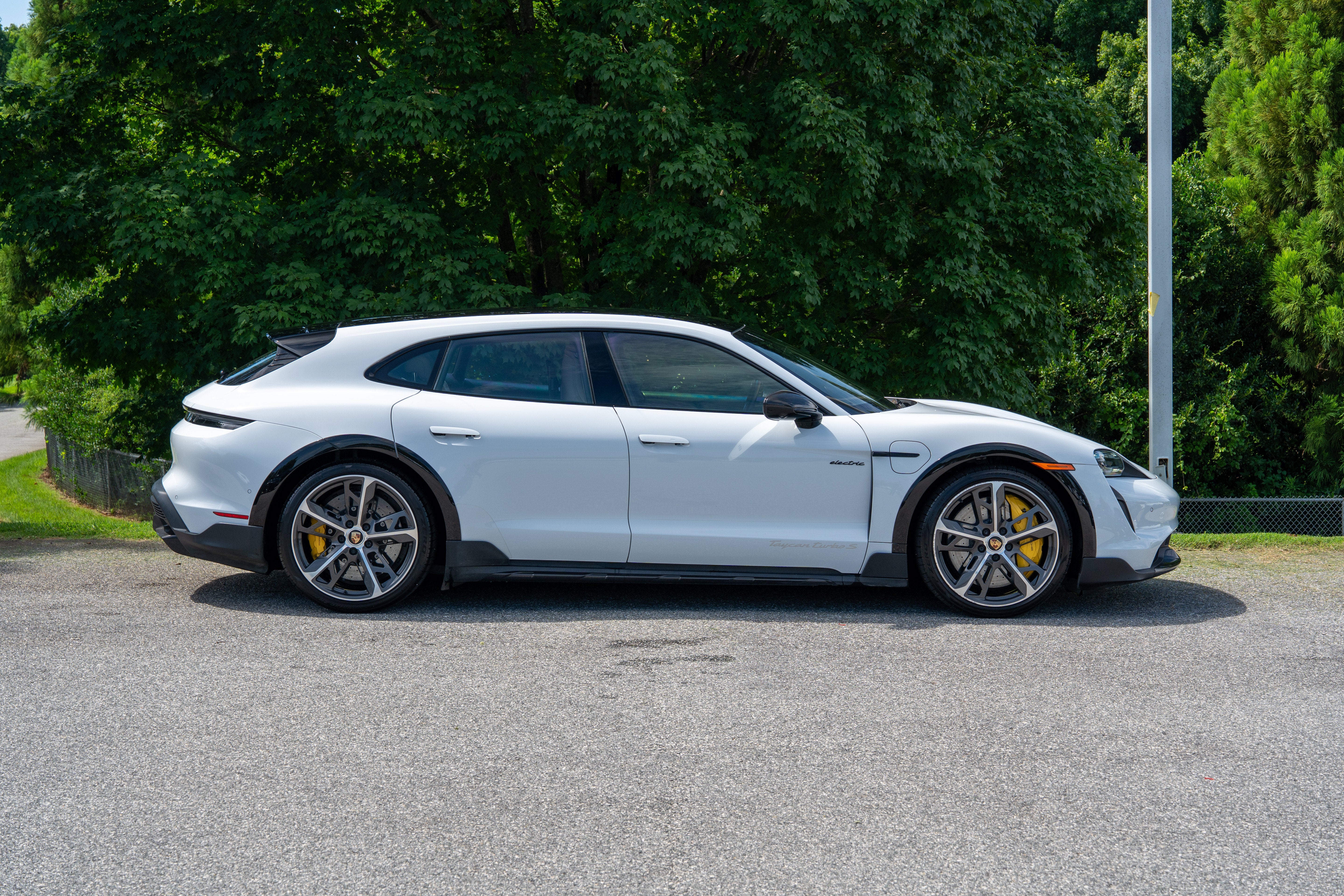 Used 2022 Carrara White Metallic Porsche Turbo S Cross Turismo image 11