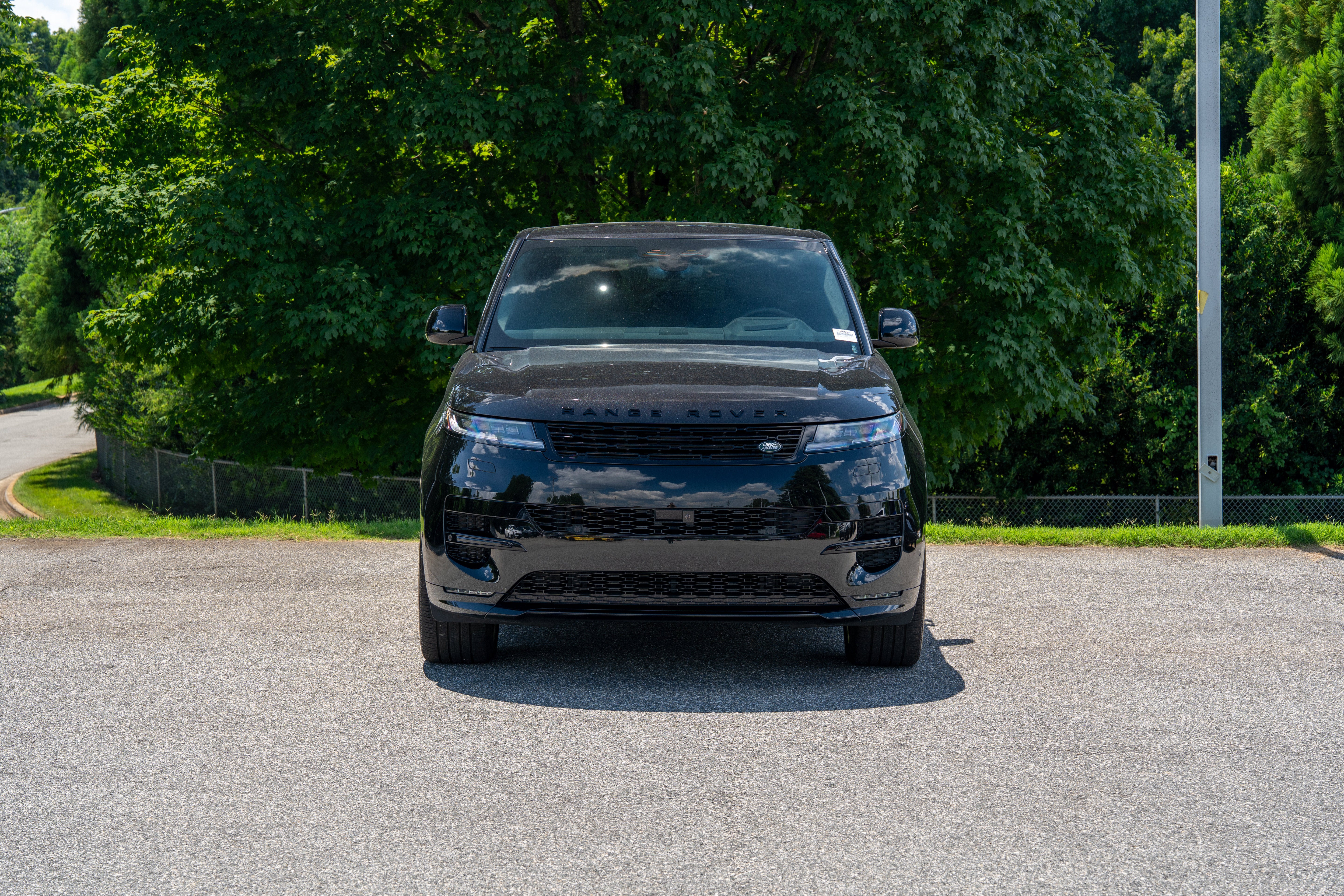 Used 2025 Santorini Black Metallic Land Rover Autobiography image 2