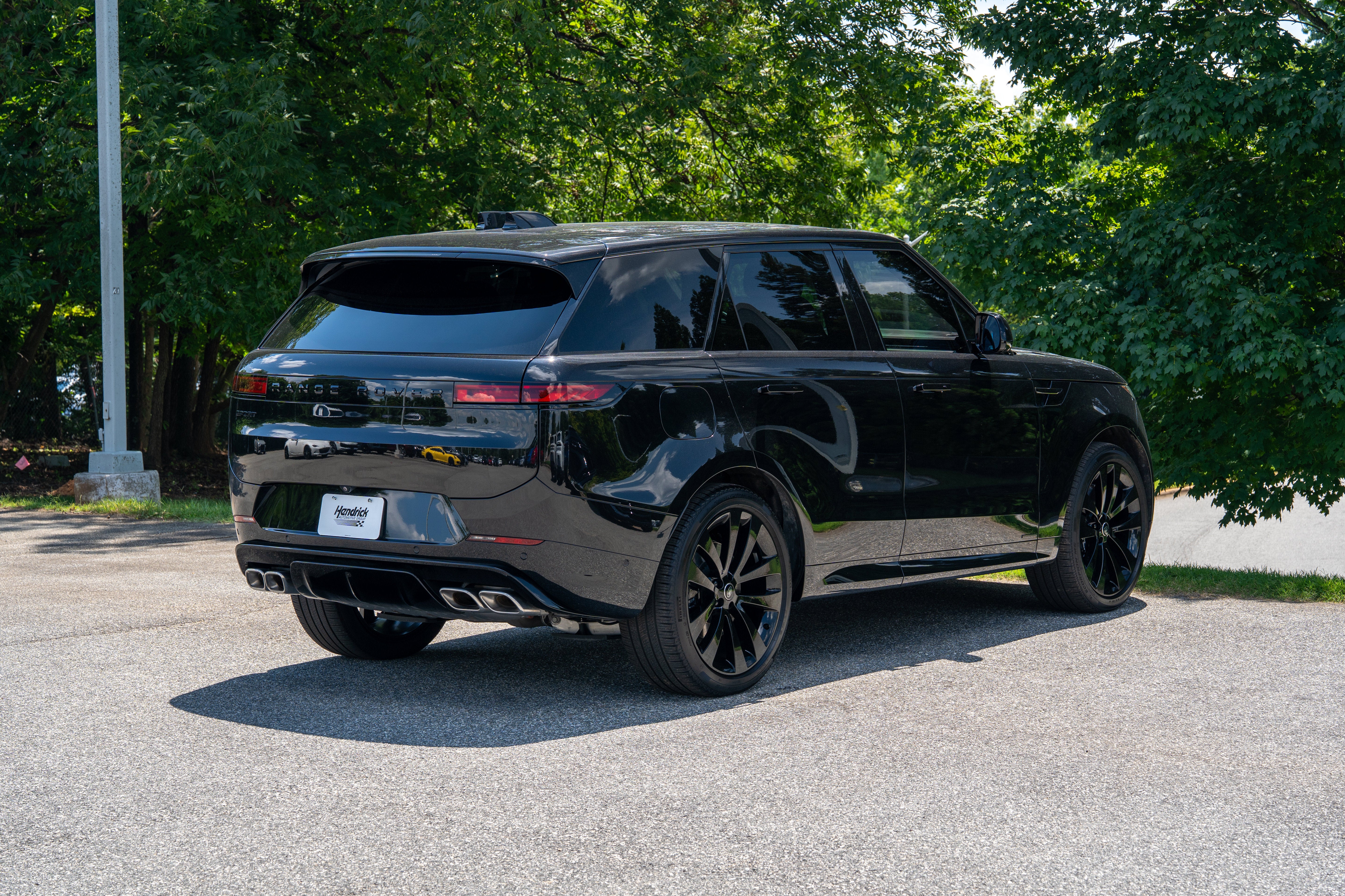 Used 2025 Santorini Black Metallic Land Rover Autobiography image 8