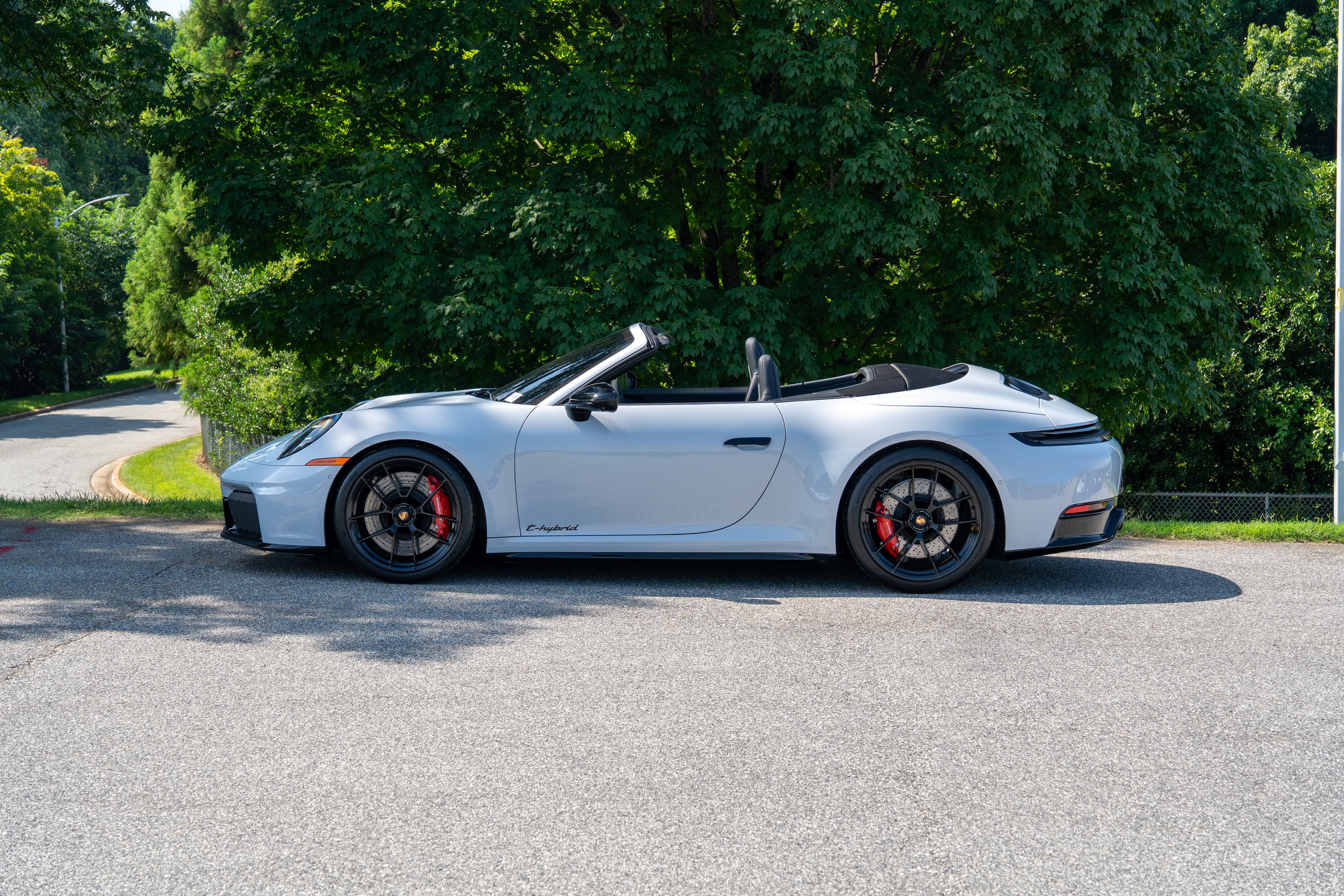 Used 2025 Ice Gray Metallic Porsche Carrera 4 GTS Cabriolet image 2