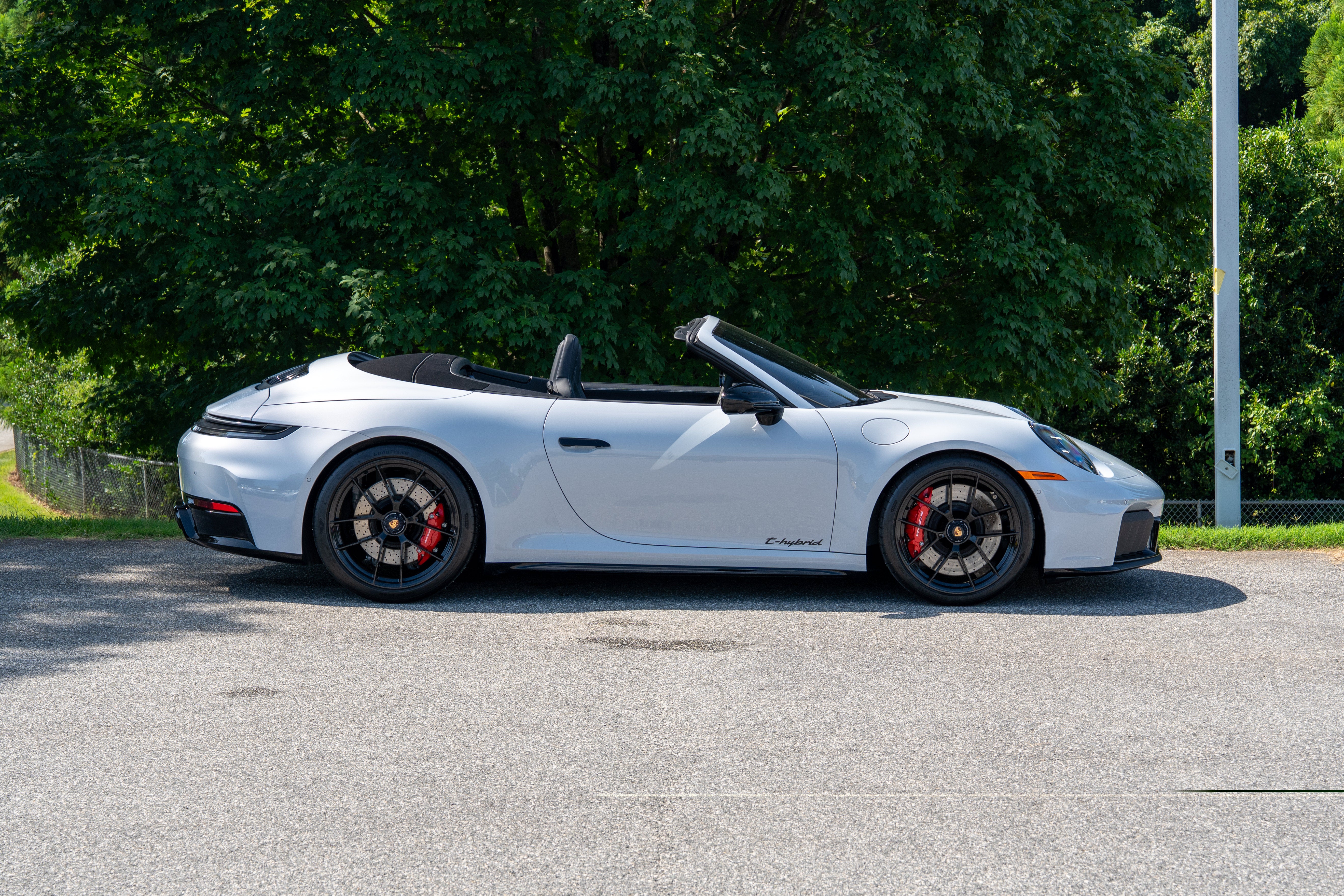 Used 2025 Ice Gray Metallic Porsche Carrera 4 GTS Cabriolet image 8