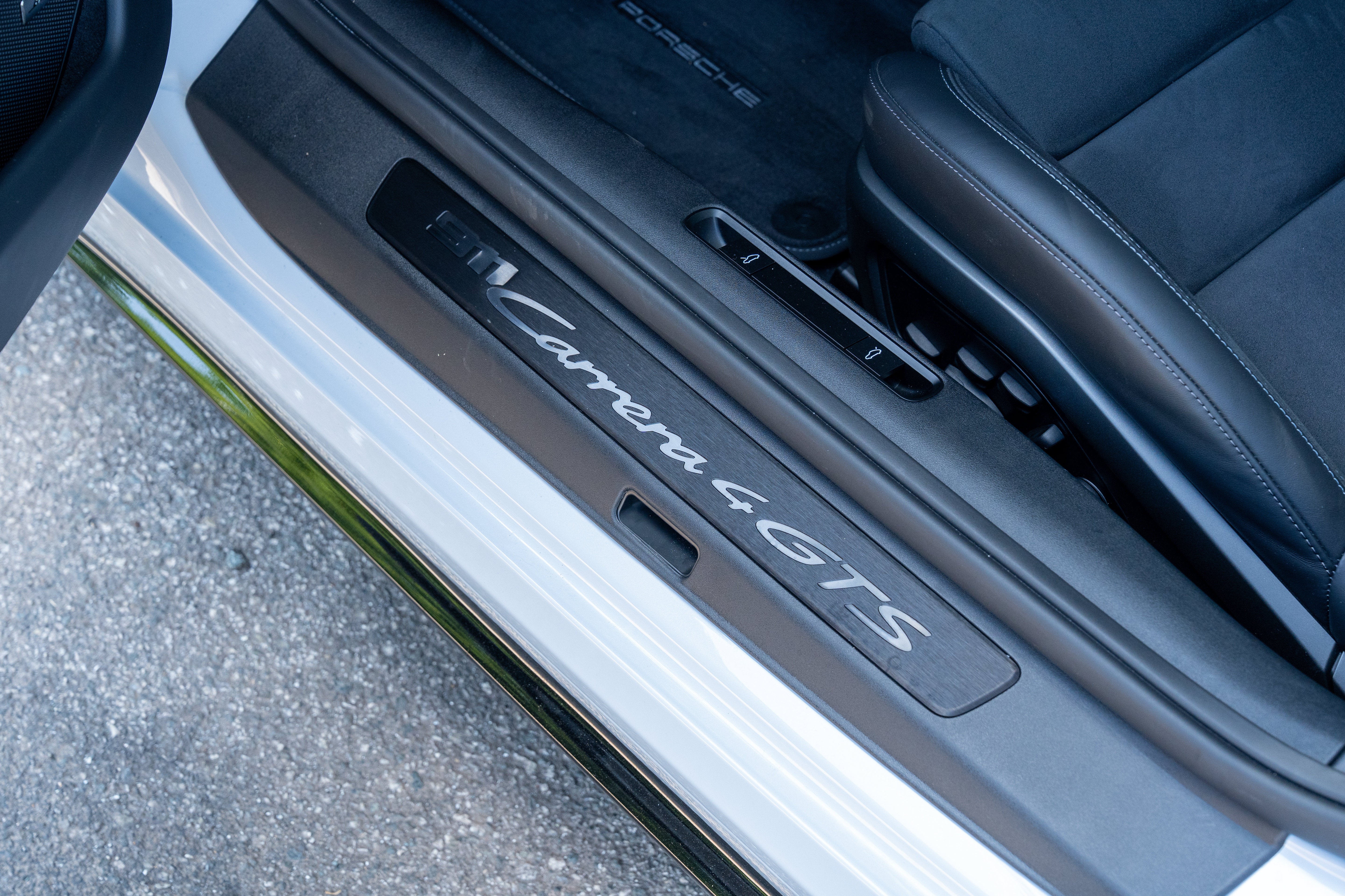 Used 2025 Ice Gray Metallic Porsche Carrera 4 GTS Cabriolet image 23