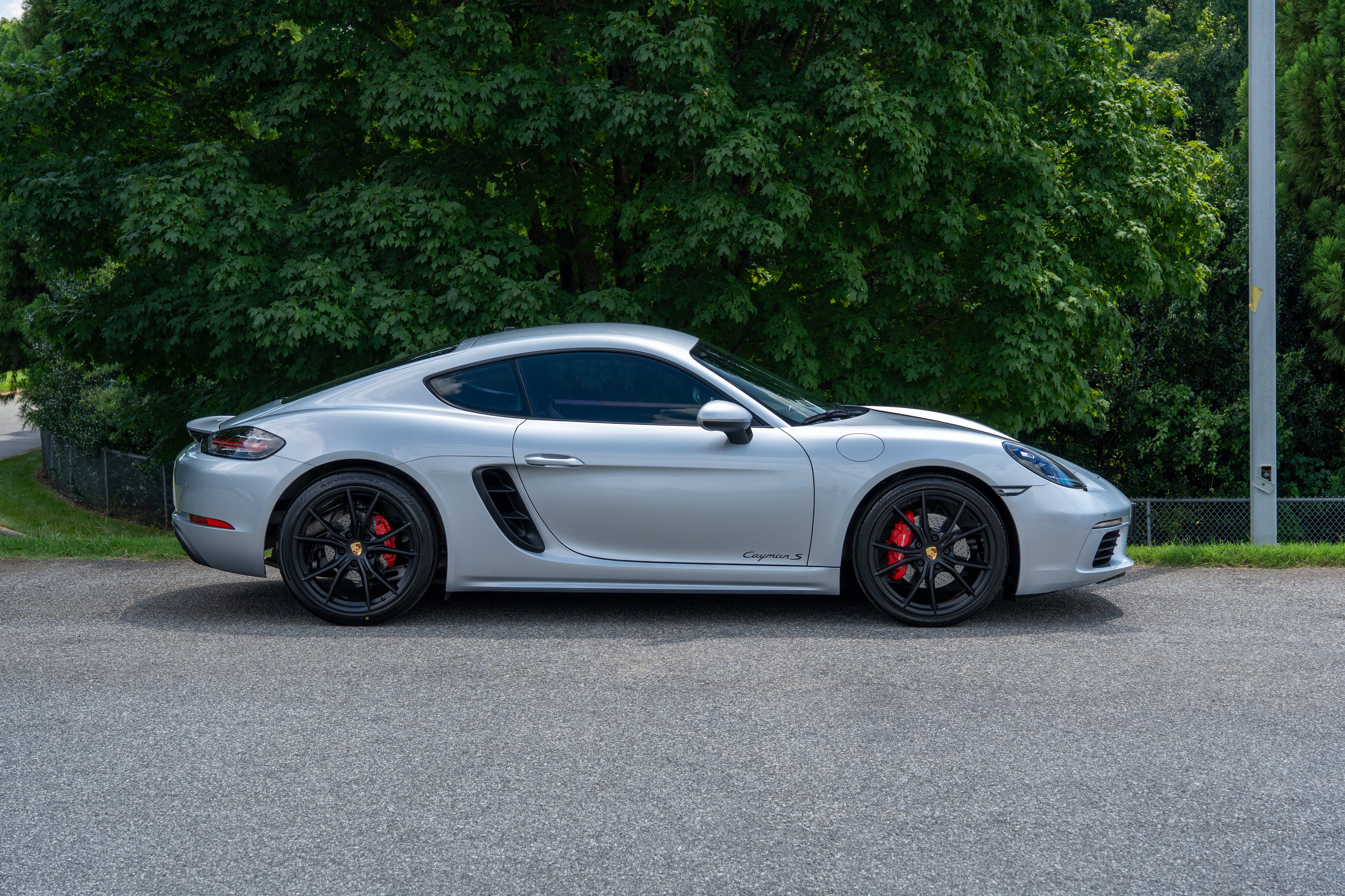 Used 2018 Rhodium Silver Metallic Porsche S image 8