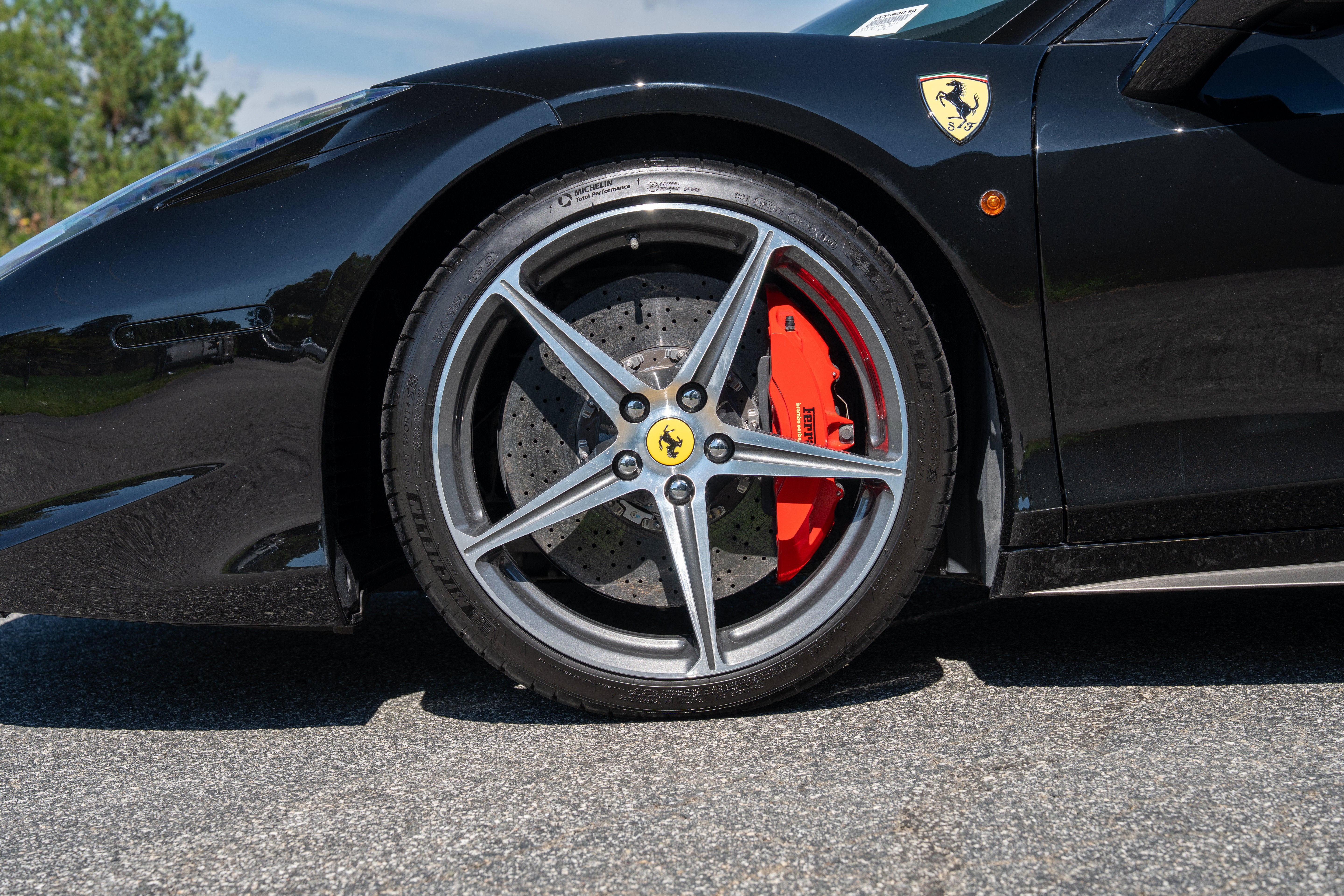 Used 2010 Nero Ferrari  image 9