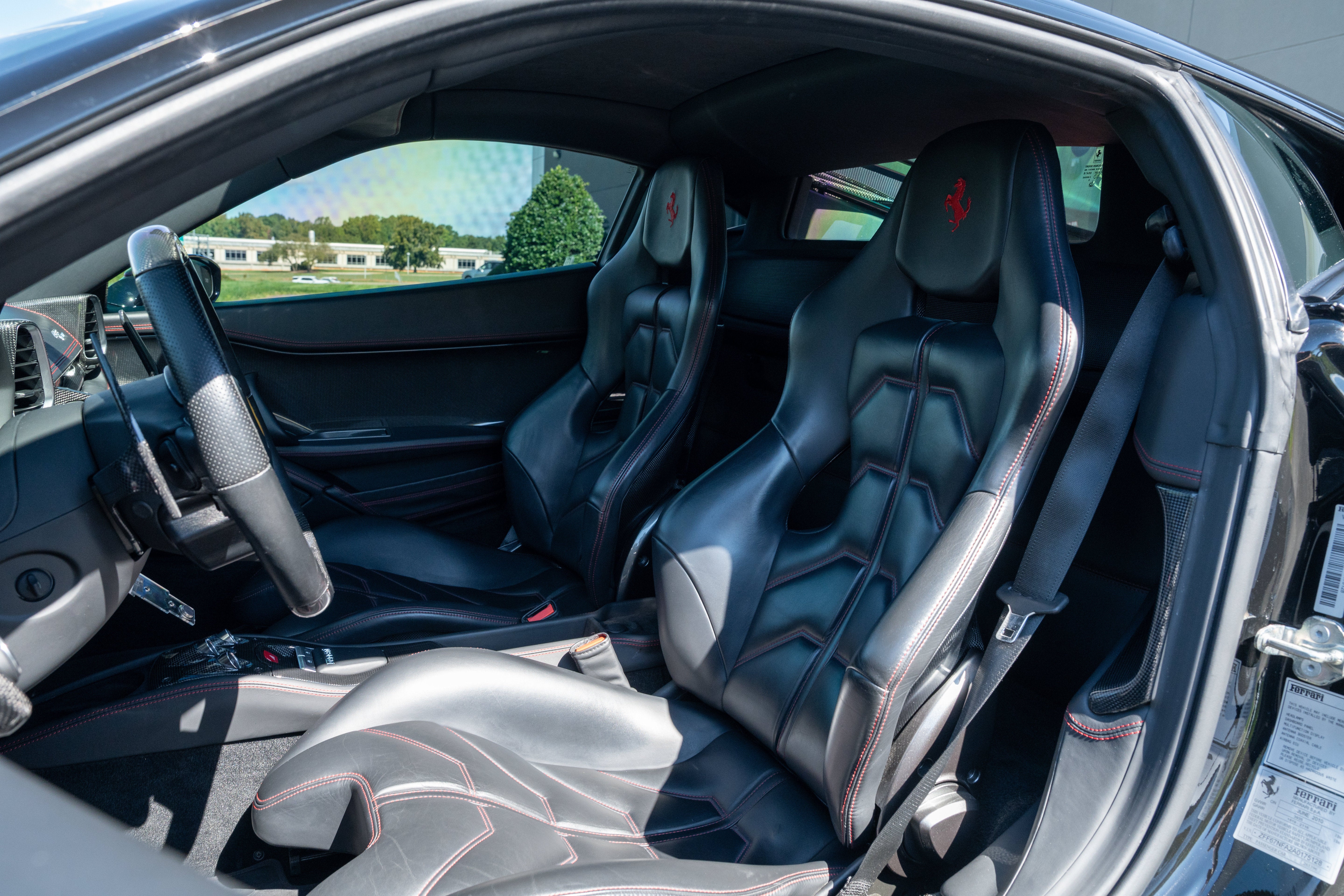 Used 2010 Nero Ferrari  image 31