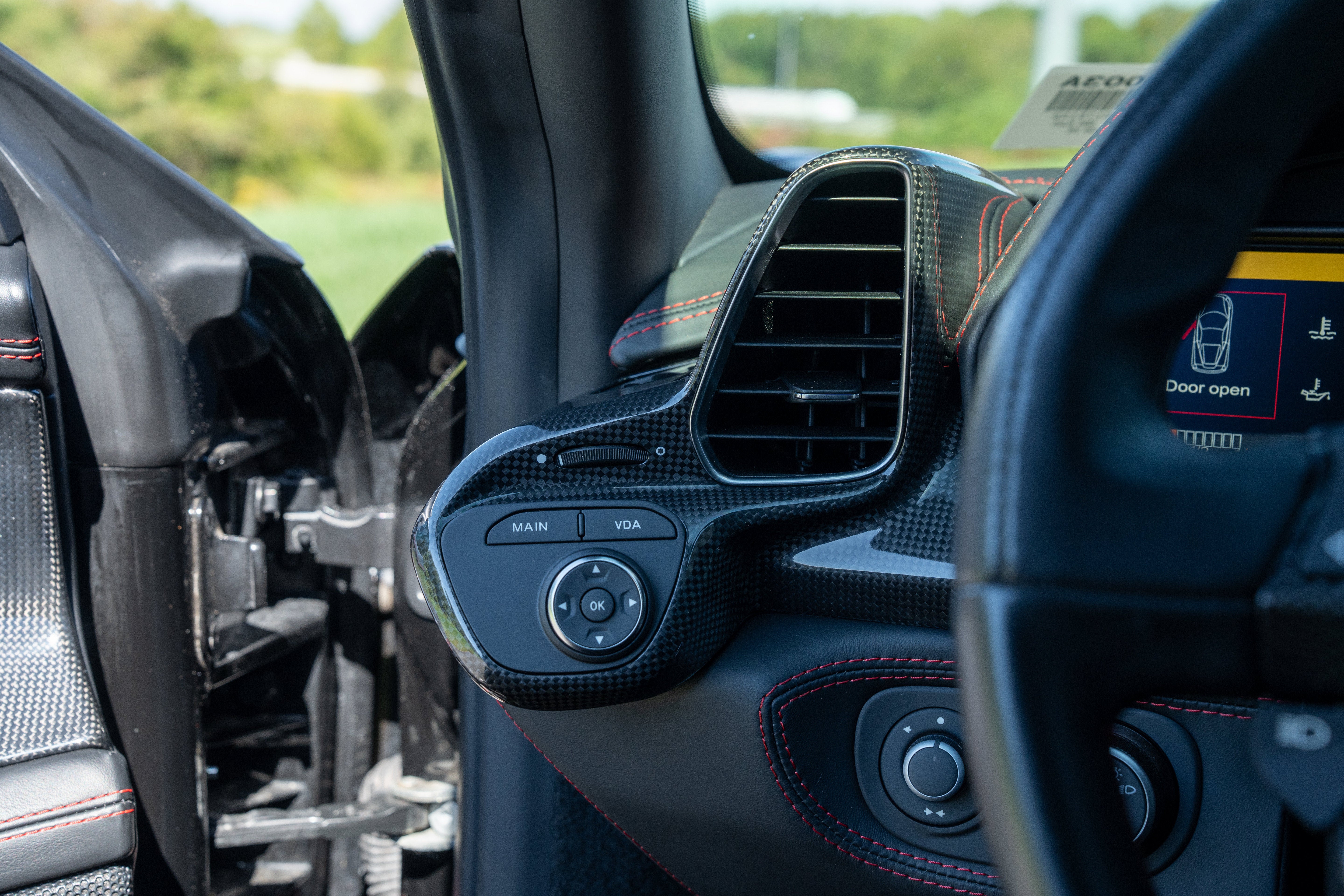 Used 2010 Nero Ferrari  image 33