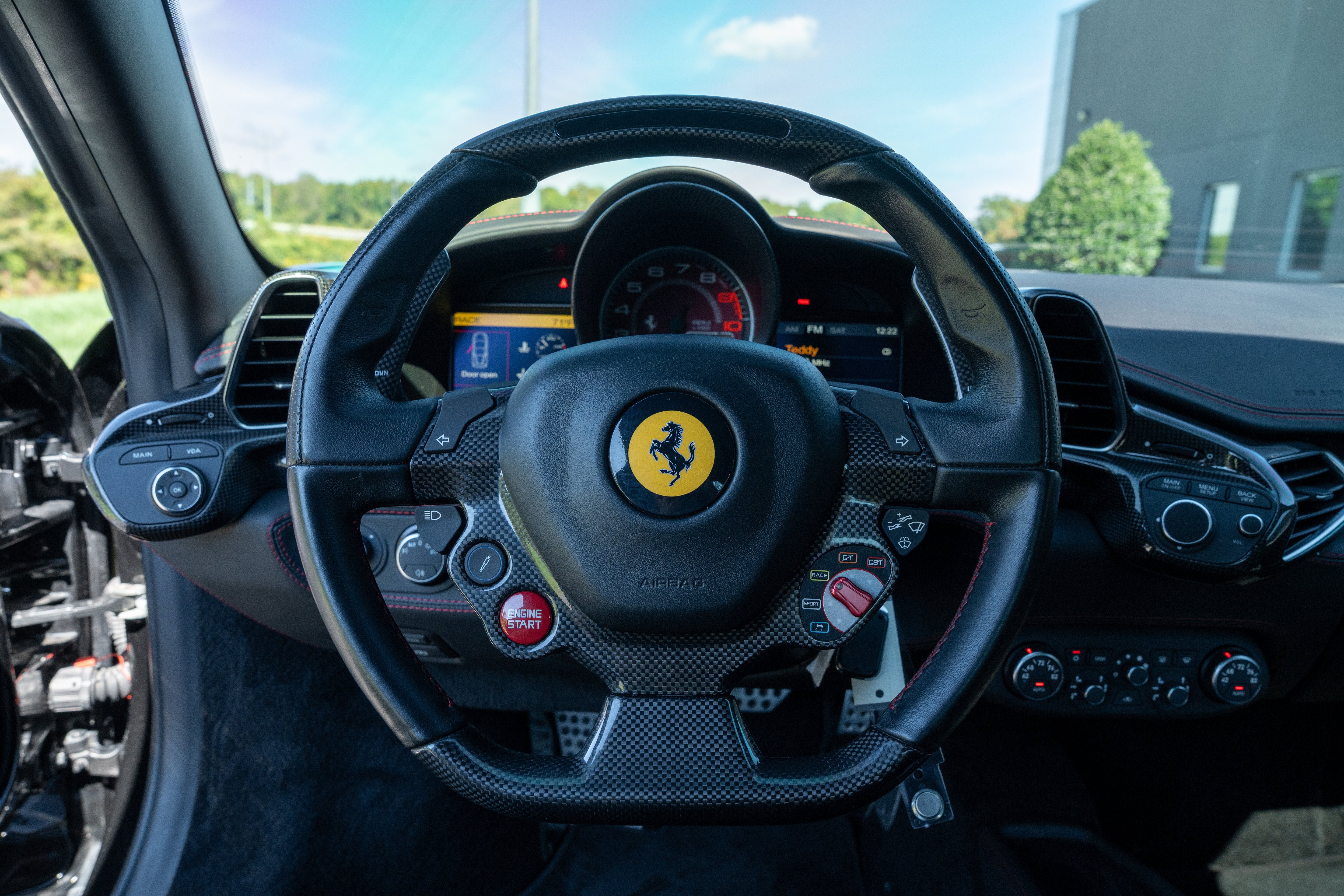 Used 2010 Nero Ferrari  image 34