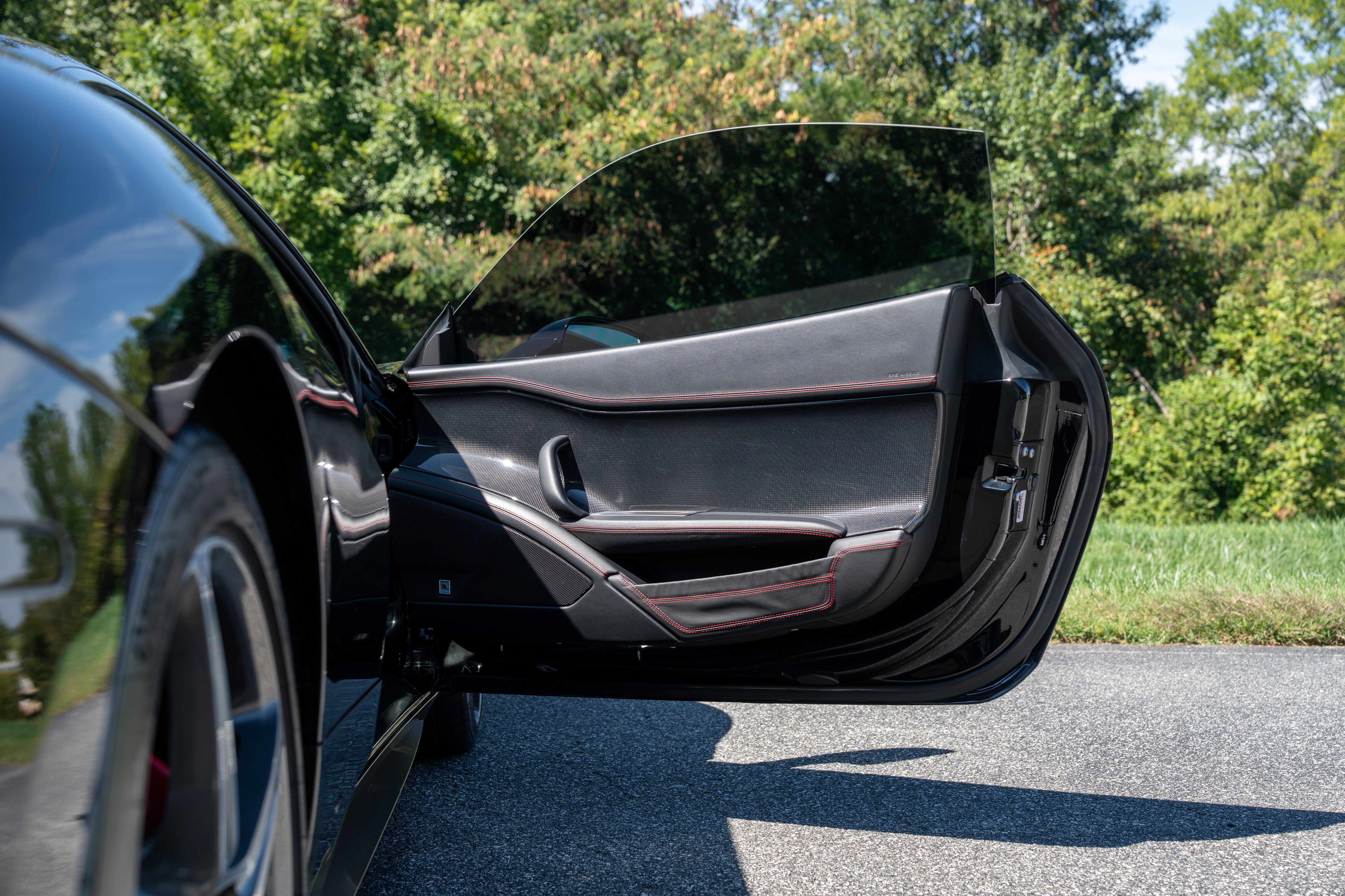 Used 2010 Nero Ferrari  image 46