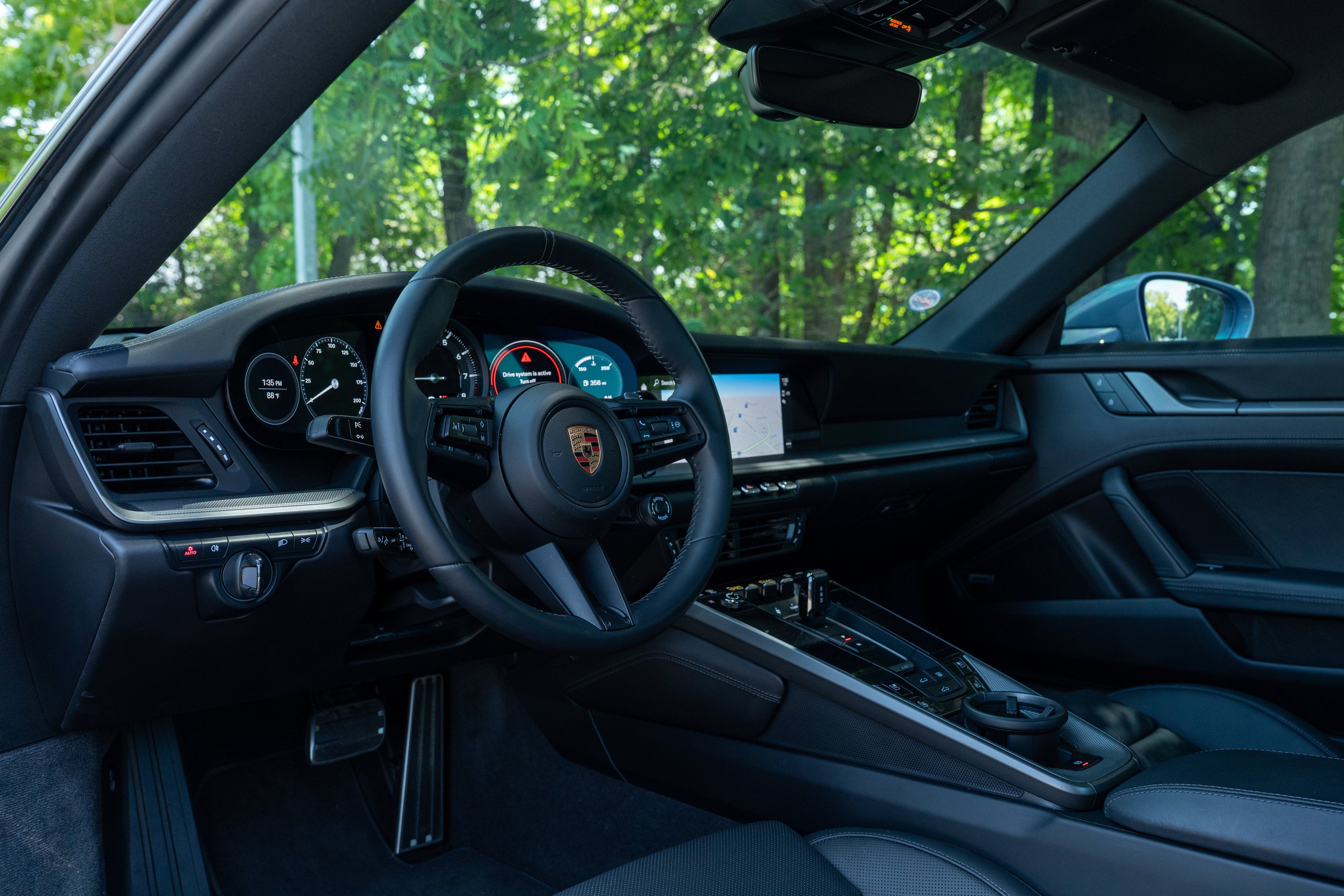 Used 2023 Arctic Grey Porsche Carrera 4S image 4