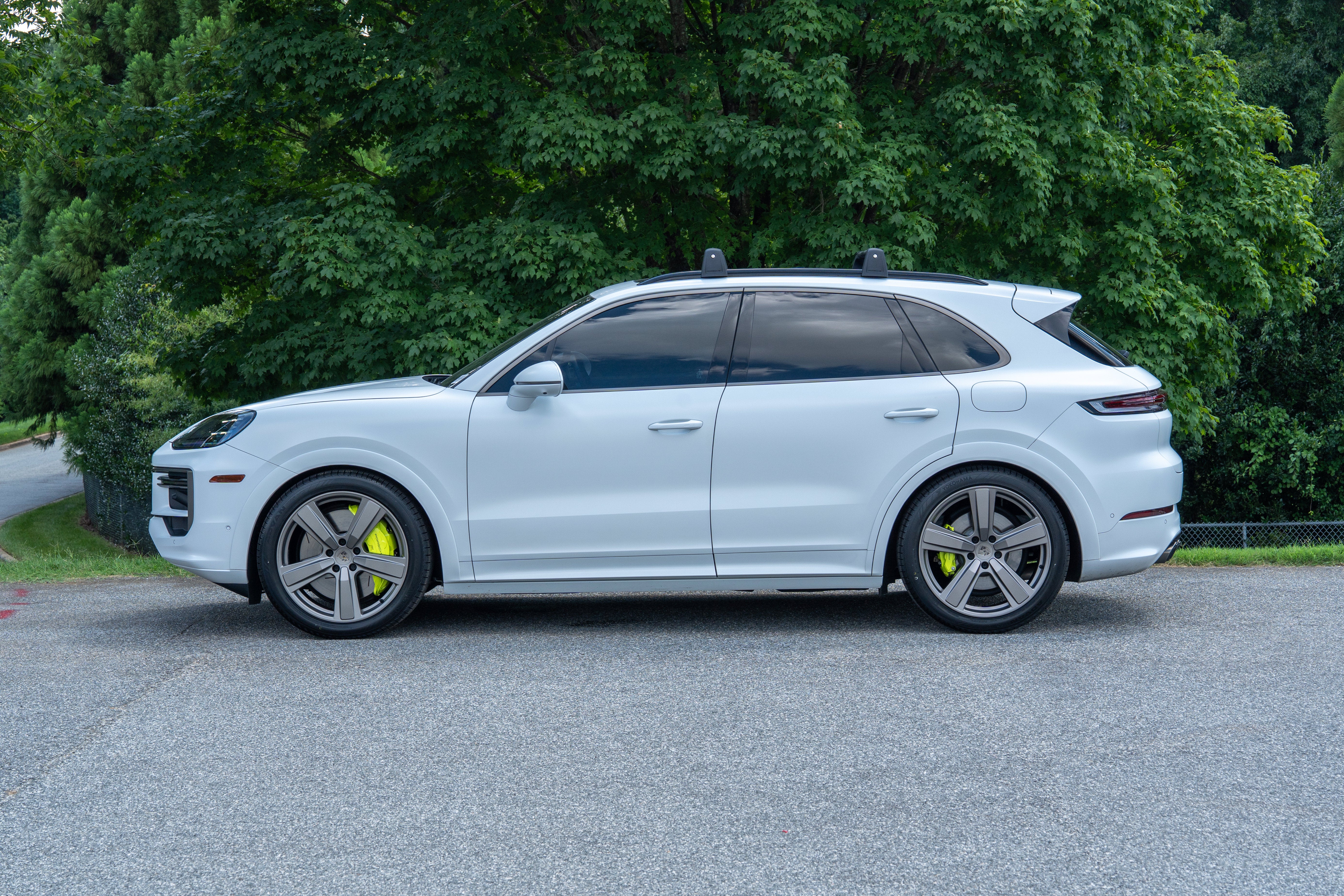 Used 2025 Carrara White Metallic Porsche Turbo E-Hybrid image 2