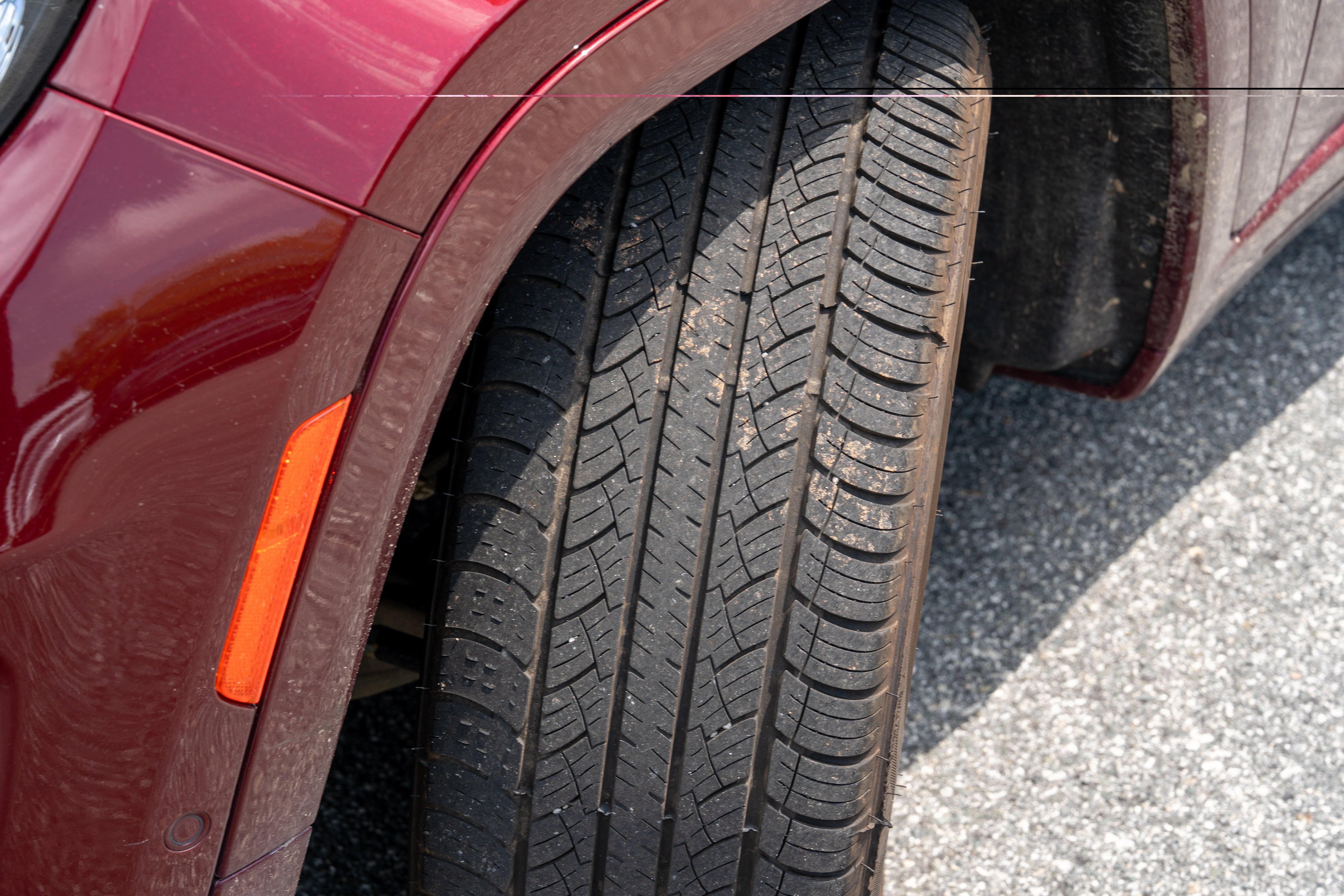 Used 2023 Velvet Red Pearlcoat Jeep Overland image 4