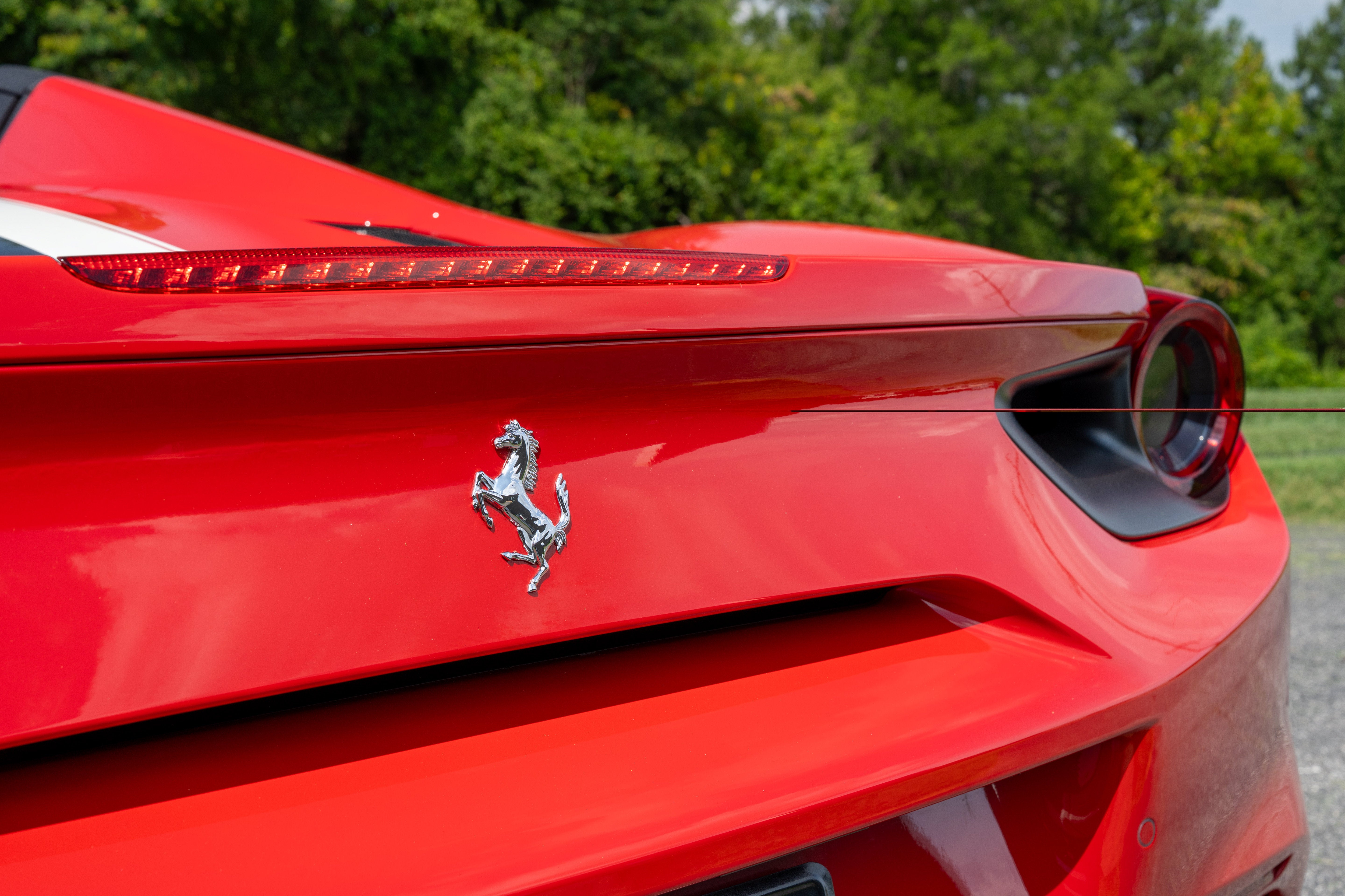 Certified Used 2018 Rosso Corsa Ferrari  image 18