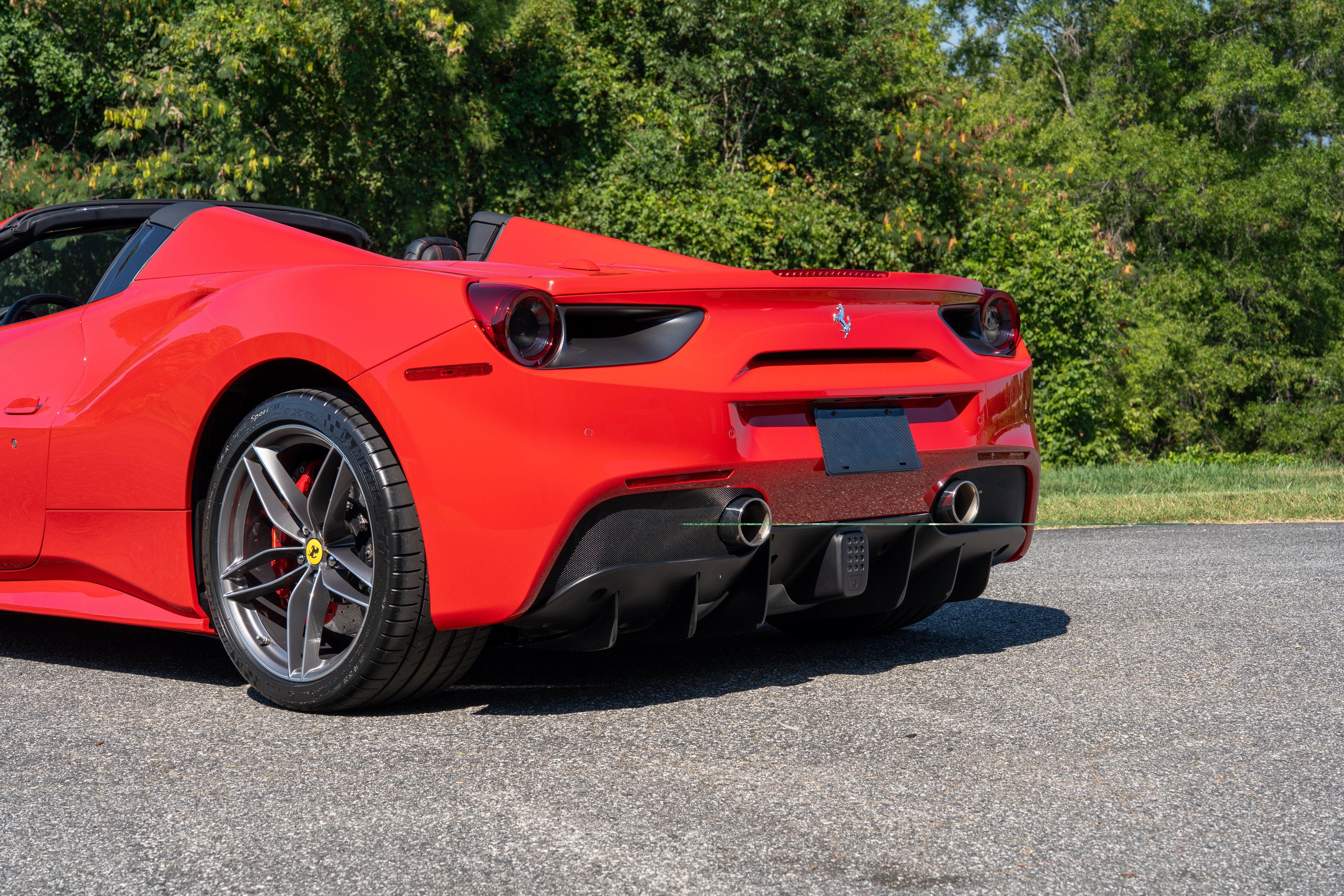 Certified Used 2018 Rosso Corsa Ferrari  image 23