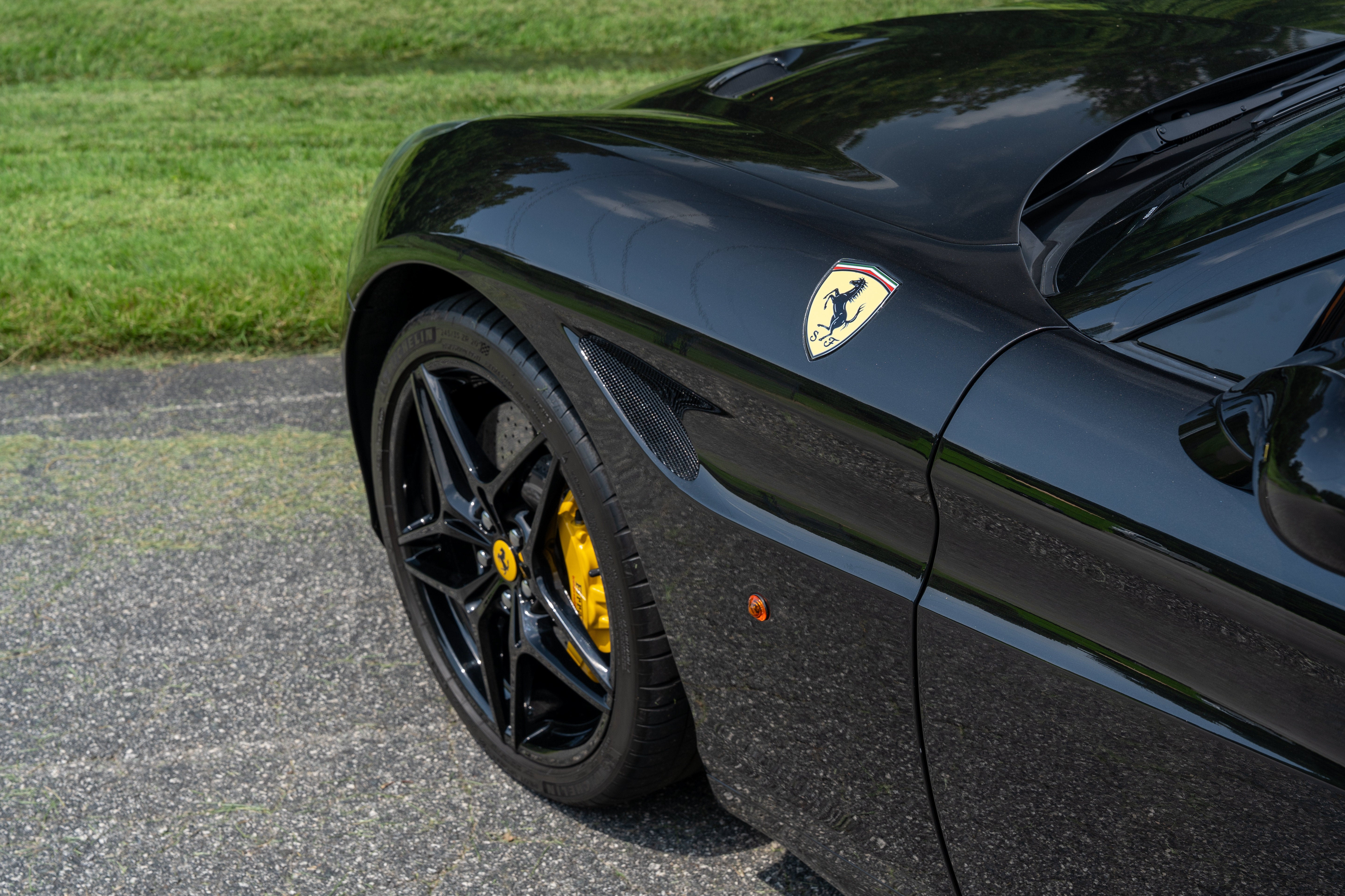 Certified Used 2018 Nero Daytona Ferrari T image 12