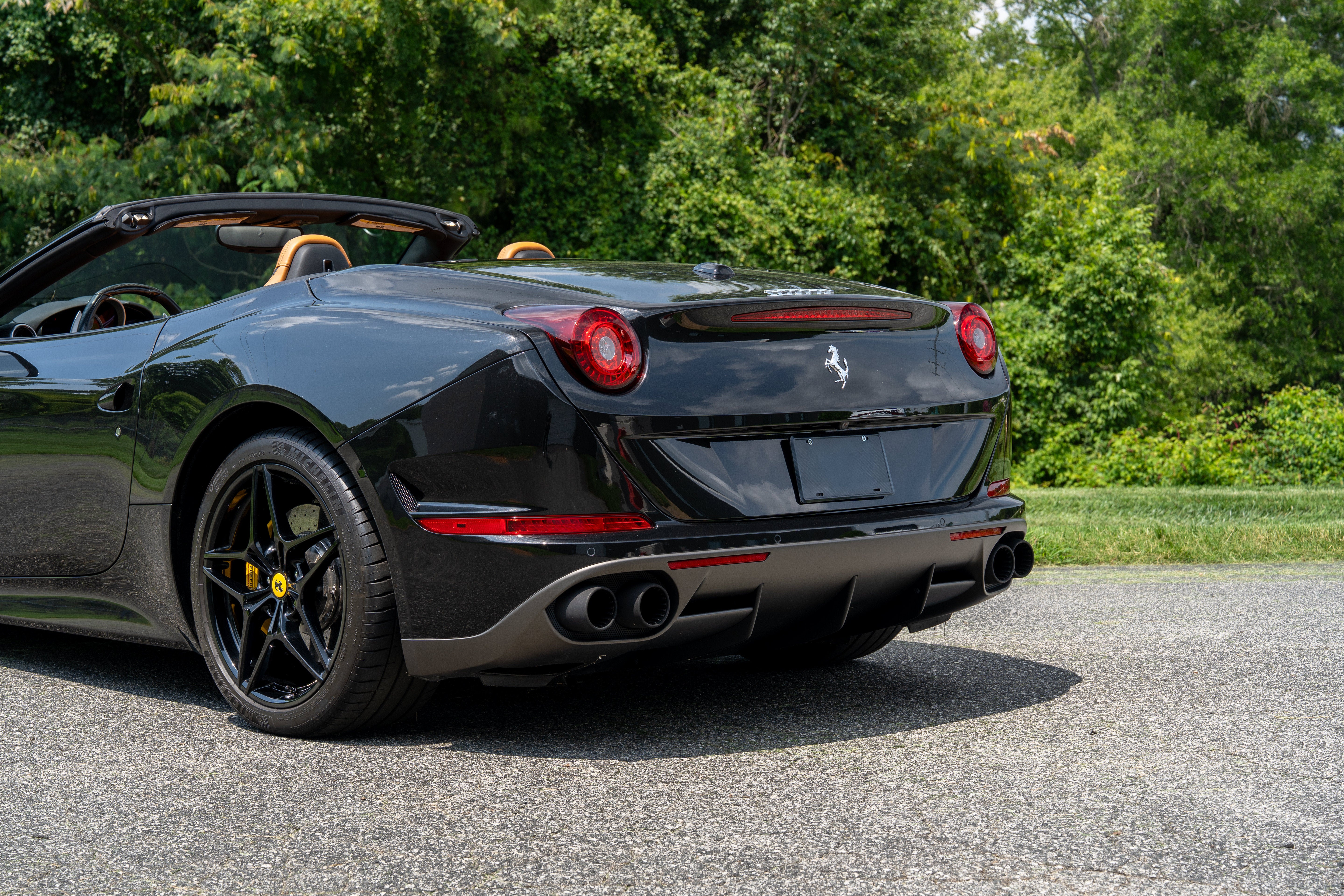 Certified Used 2018 Nero Daytona Ferrari T image 21