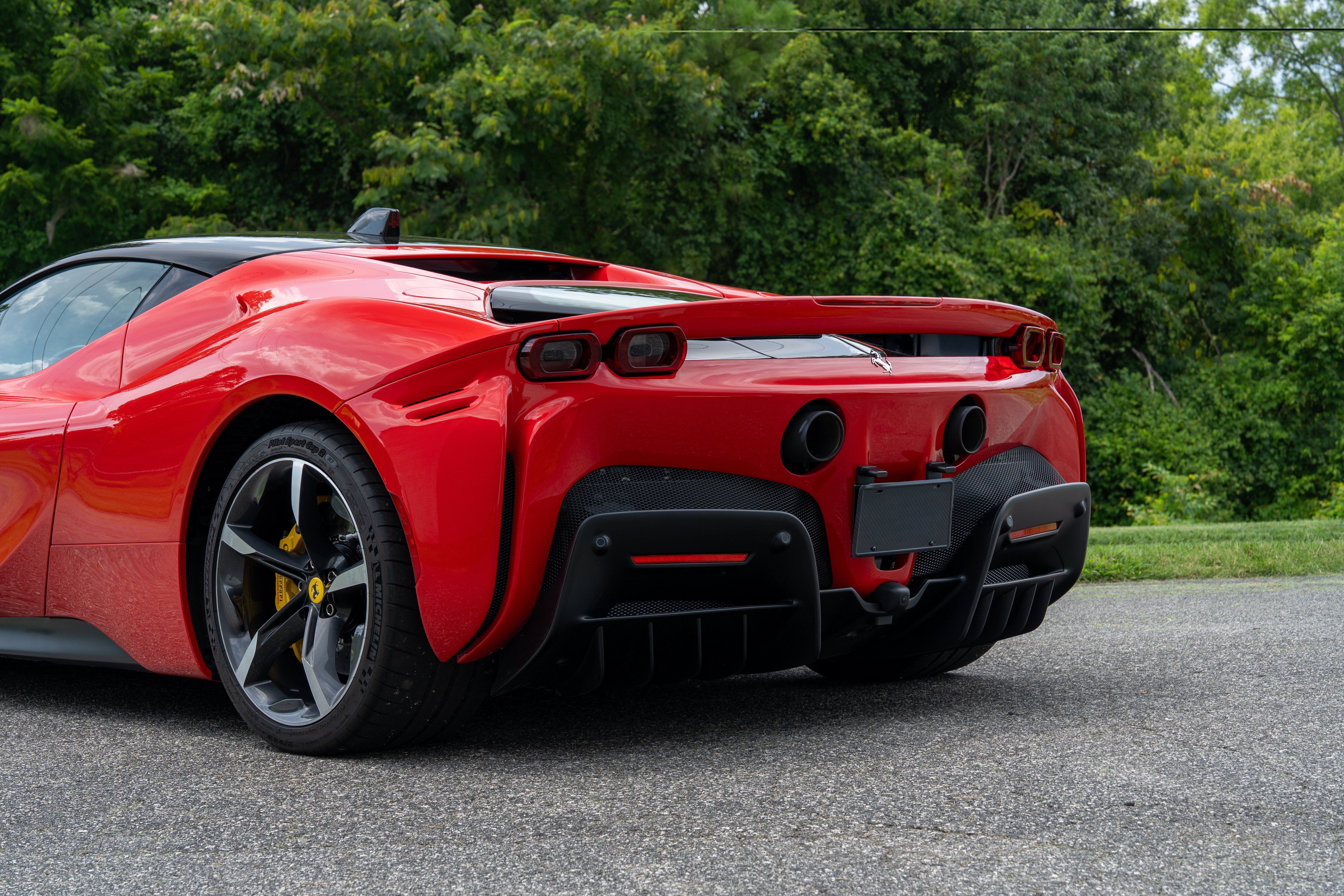Certified Used 2022 Rosso Corsa Ferrari  image 21