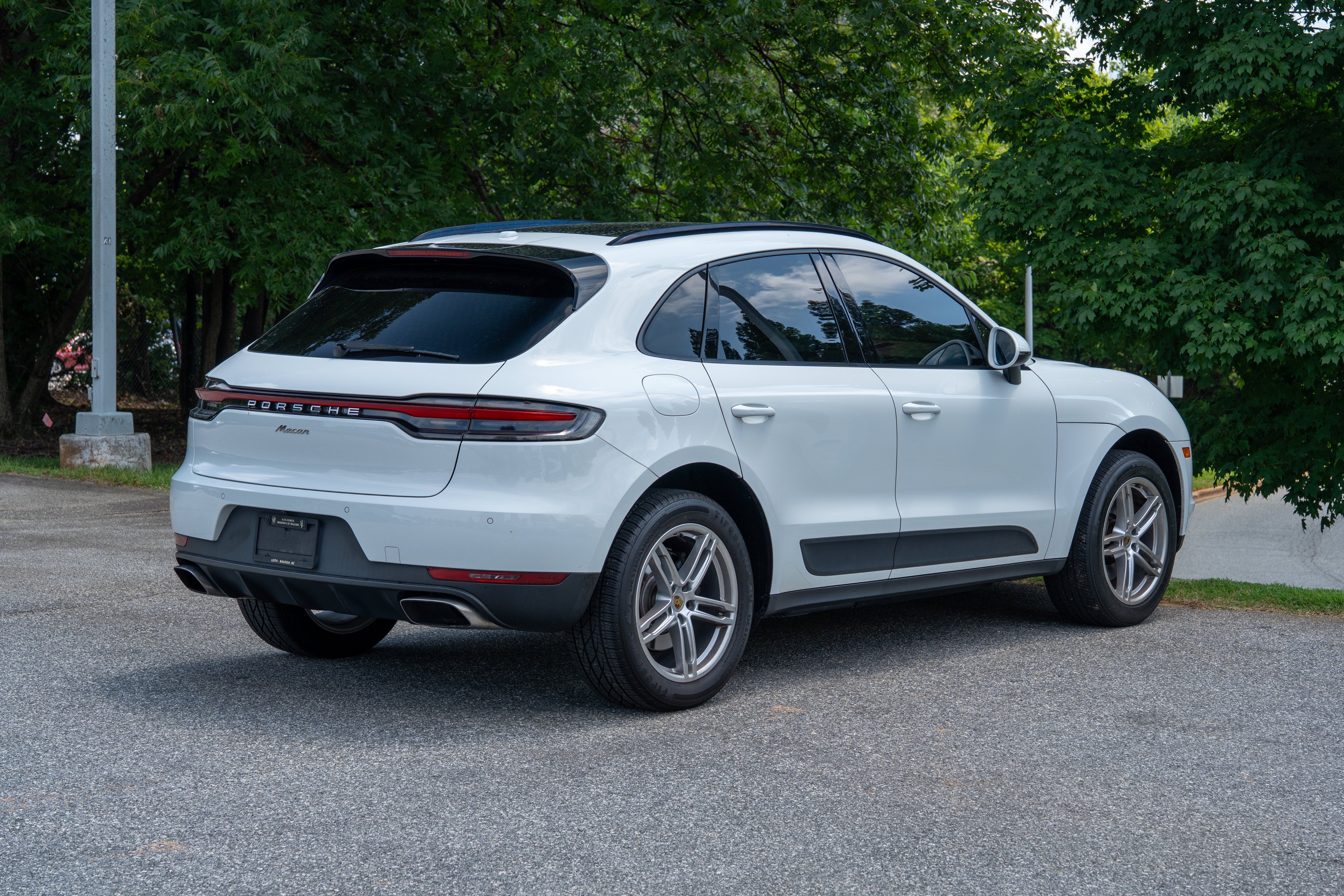 Used 2019 White Porsche  image 7