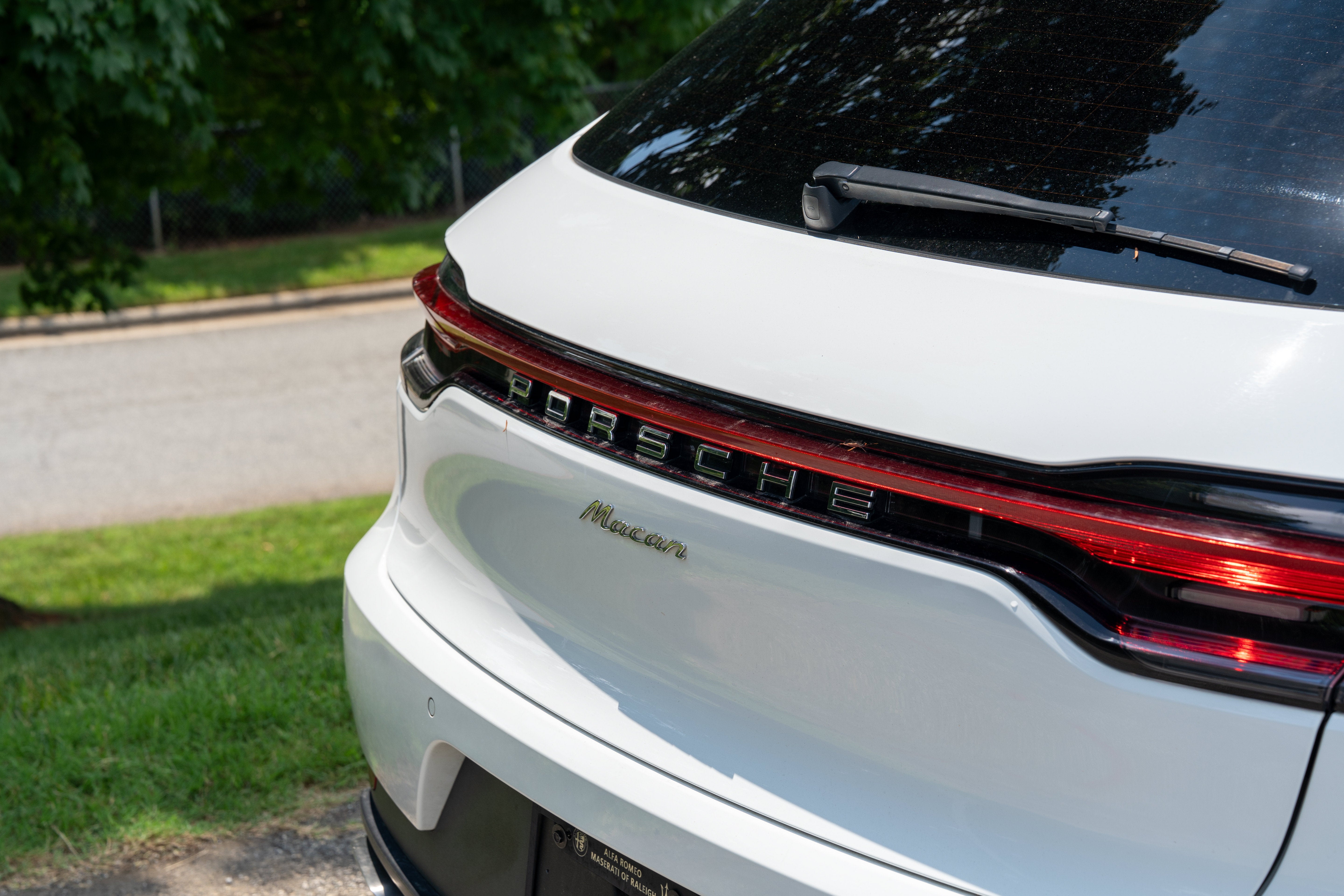 Used 2019 White Porsche  image 15