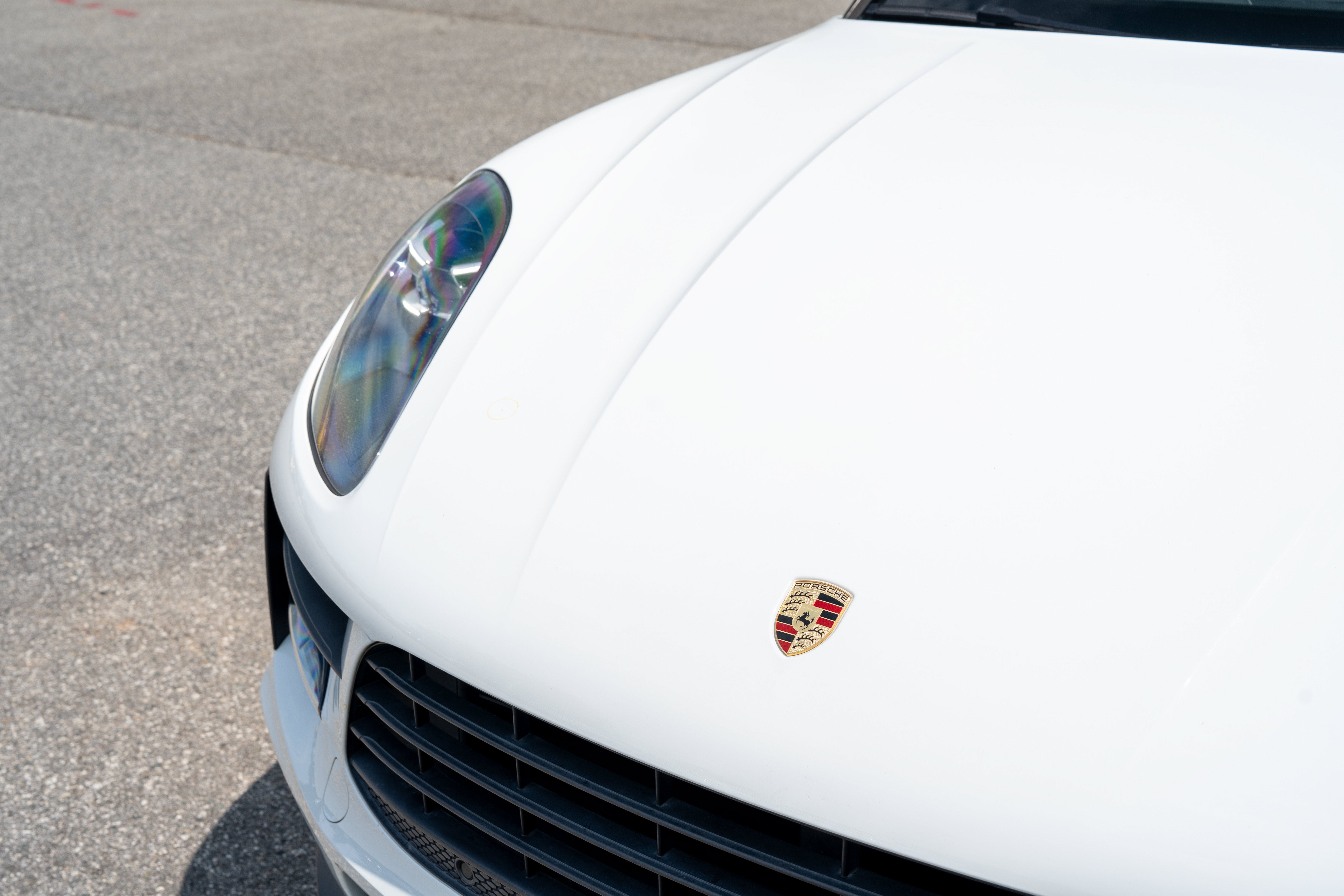 Used 2019 White Porsche  image 18
