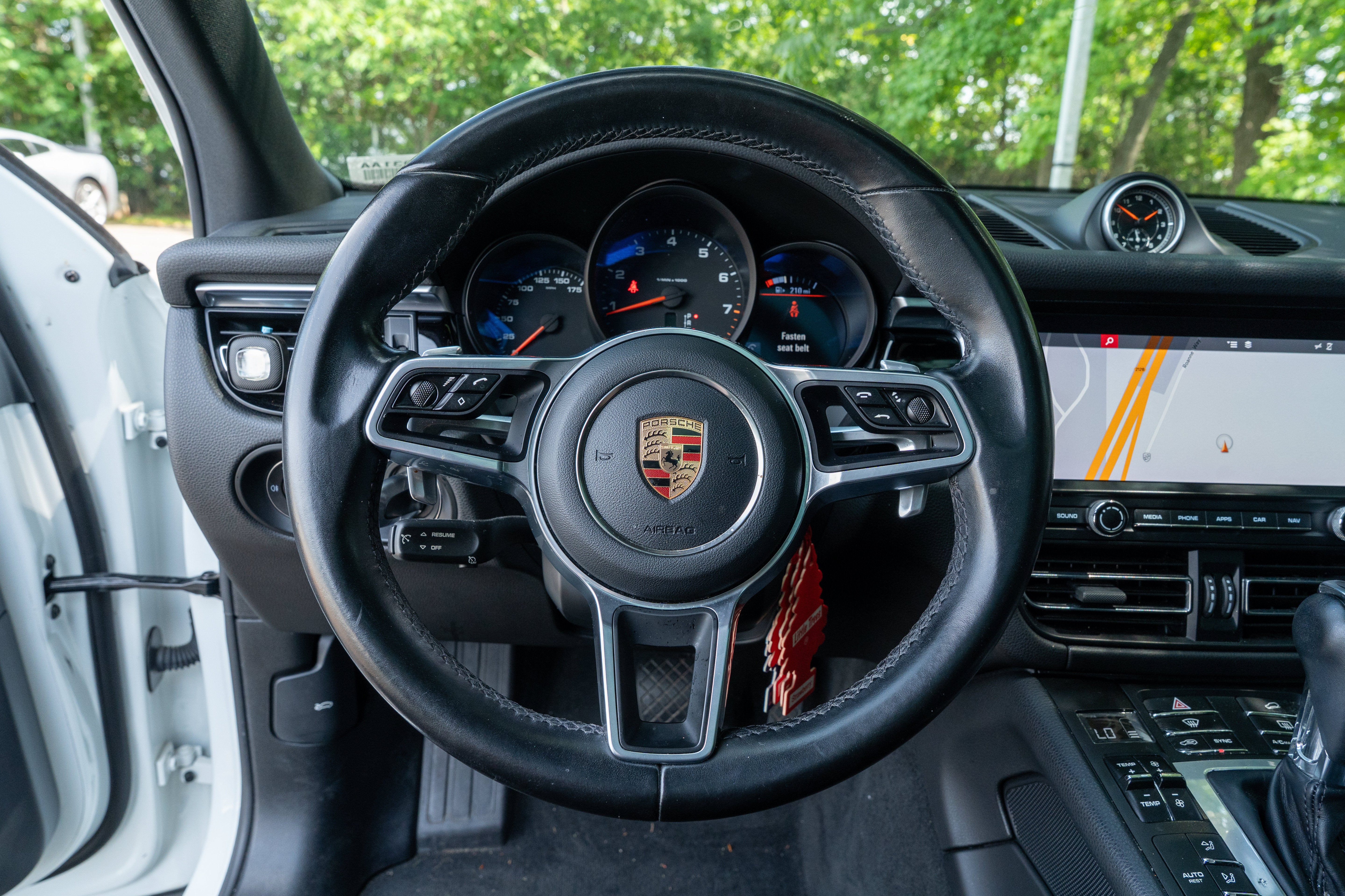 Used 2019 White Porsche  image 25