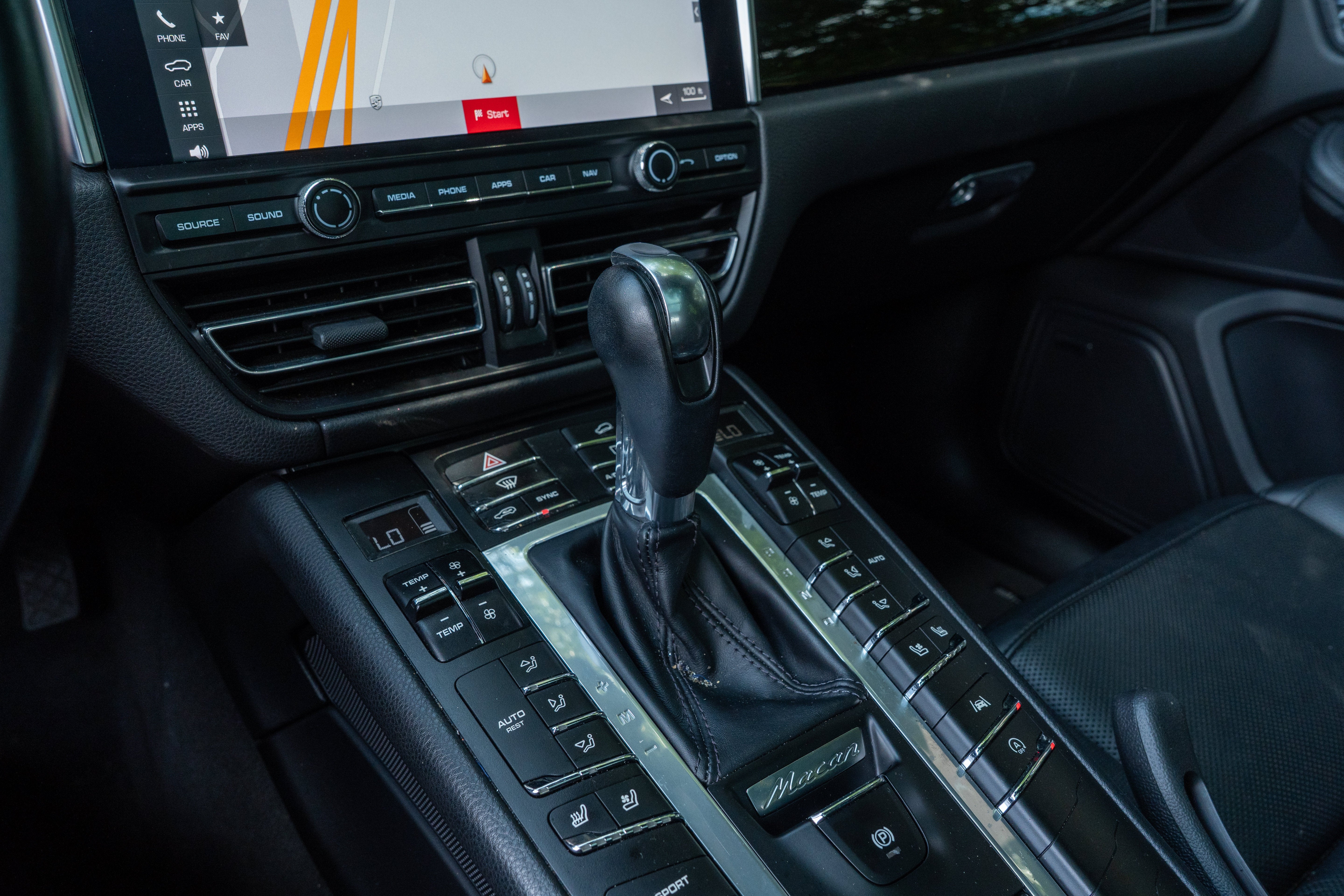 Used 2019 White Porsche  image 30