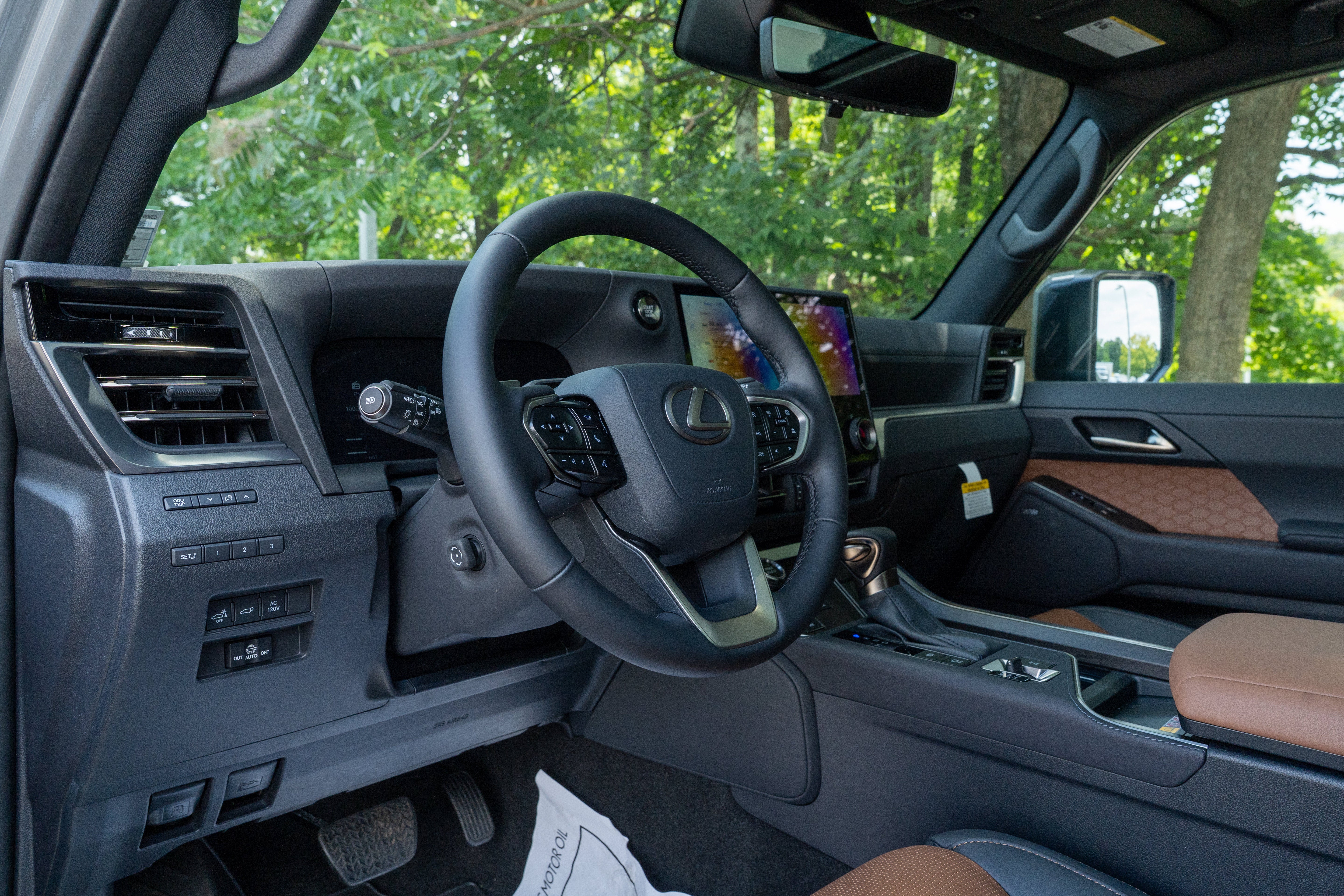 Used 2026 Incognito Lexus 550 Luxury+ image 14