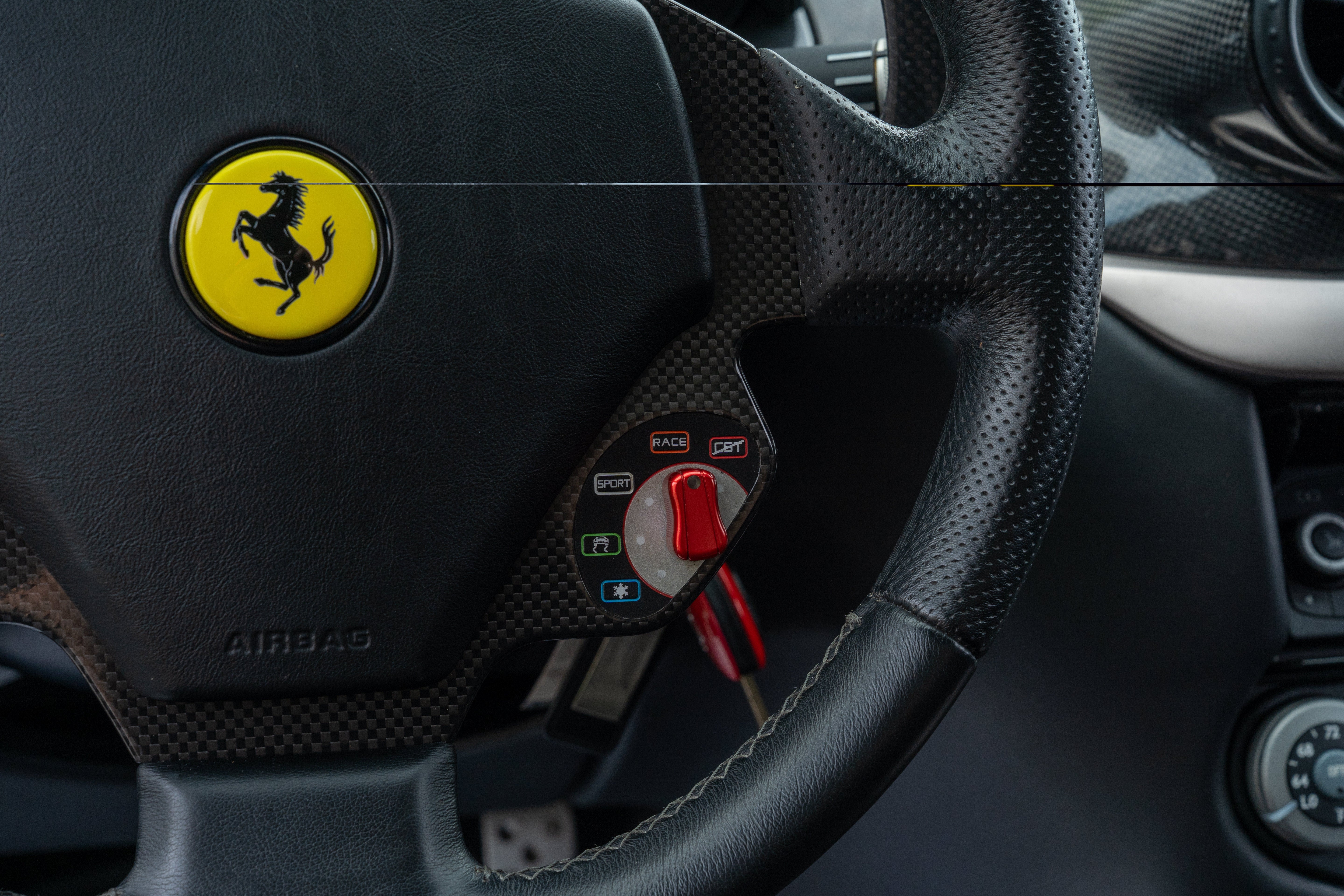 Used 2009 Nero Ferrari  image 33