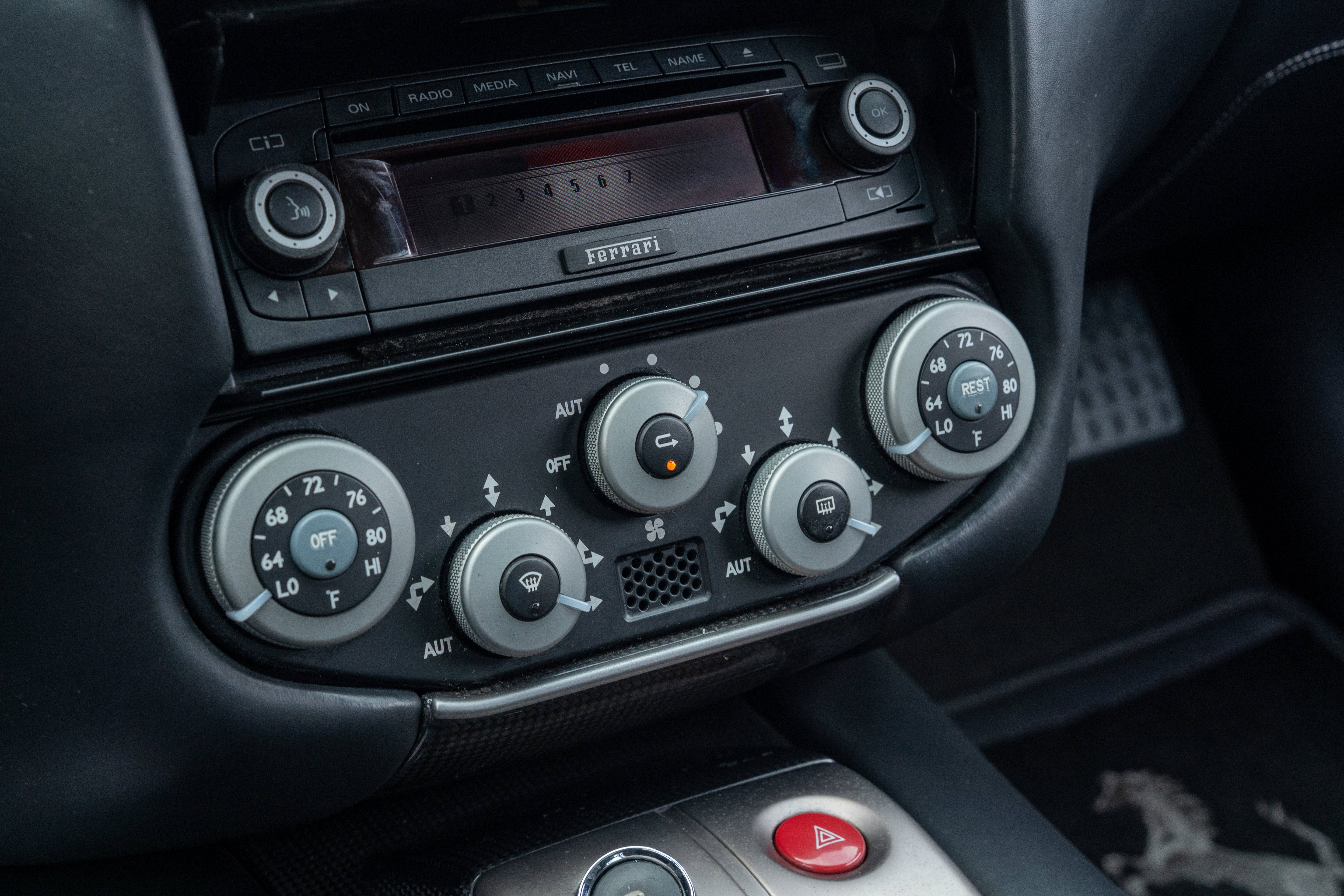 Used 2009 Nero Ferrari  image 40