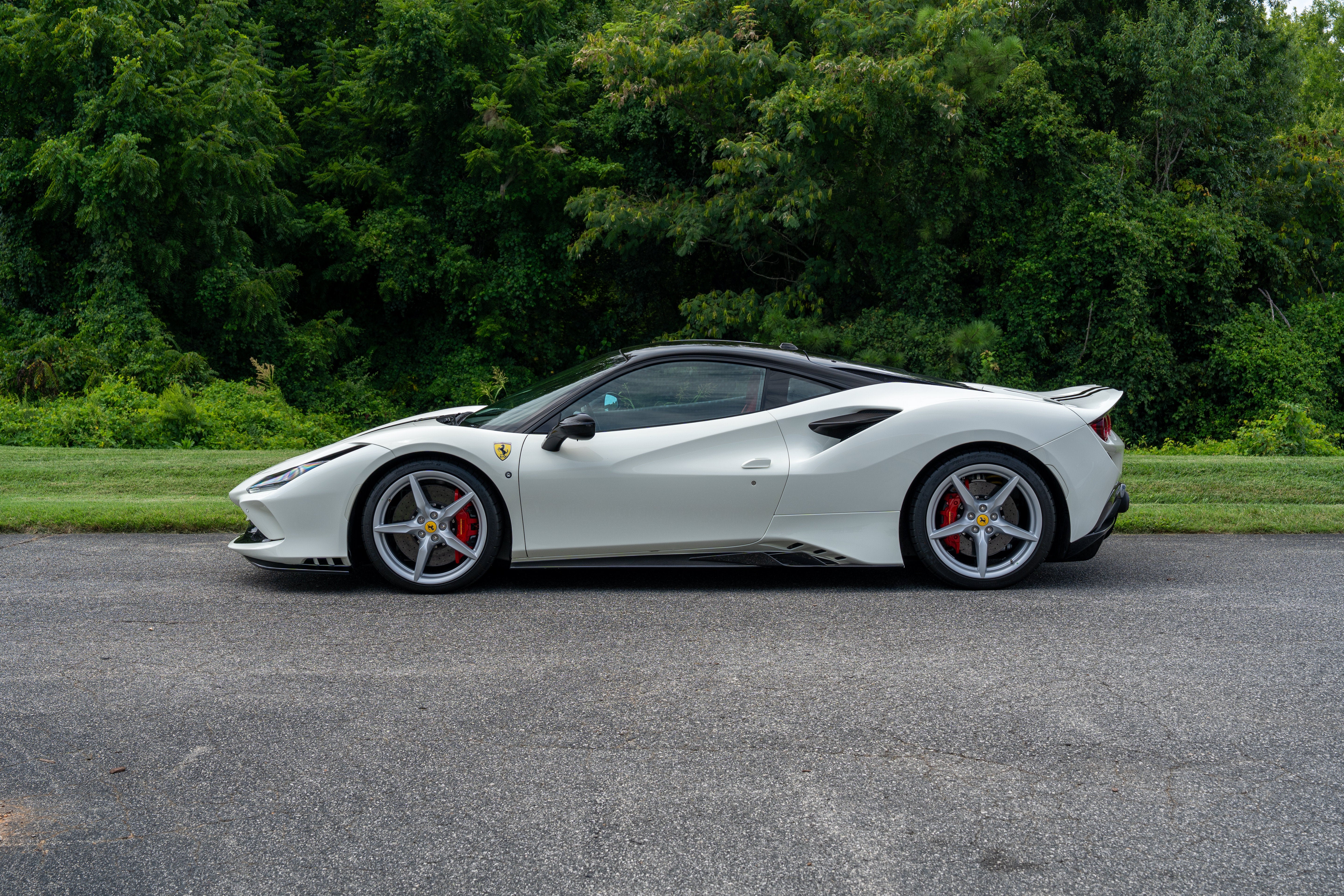Used 2022 Bianco Avus Ferrari  image 3