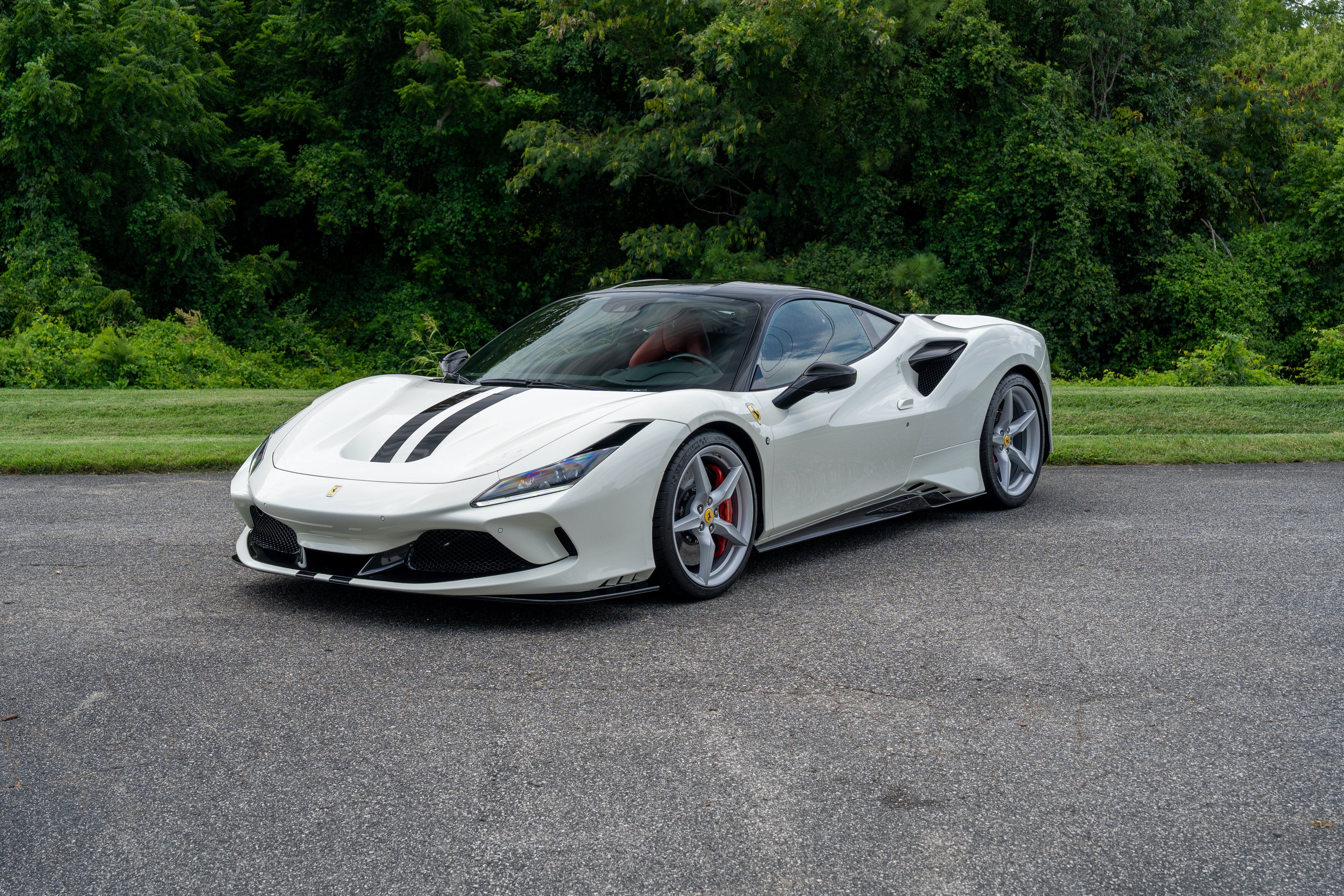 Used 2022 Bianco Avus Ferrari  image 4