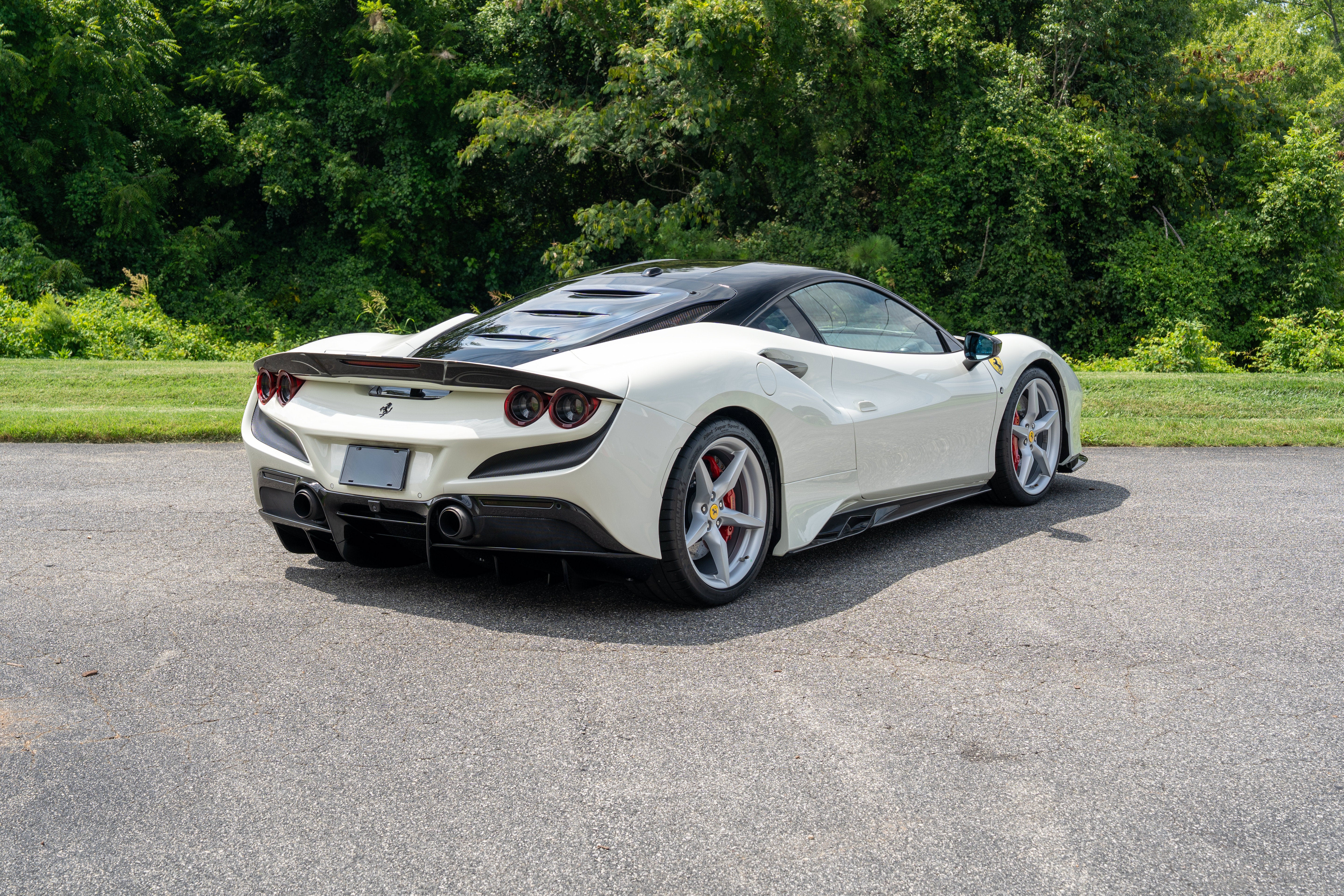 Used 2022 Bianco Avus Ferrari  image 7