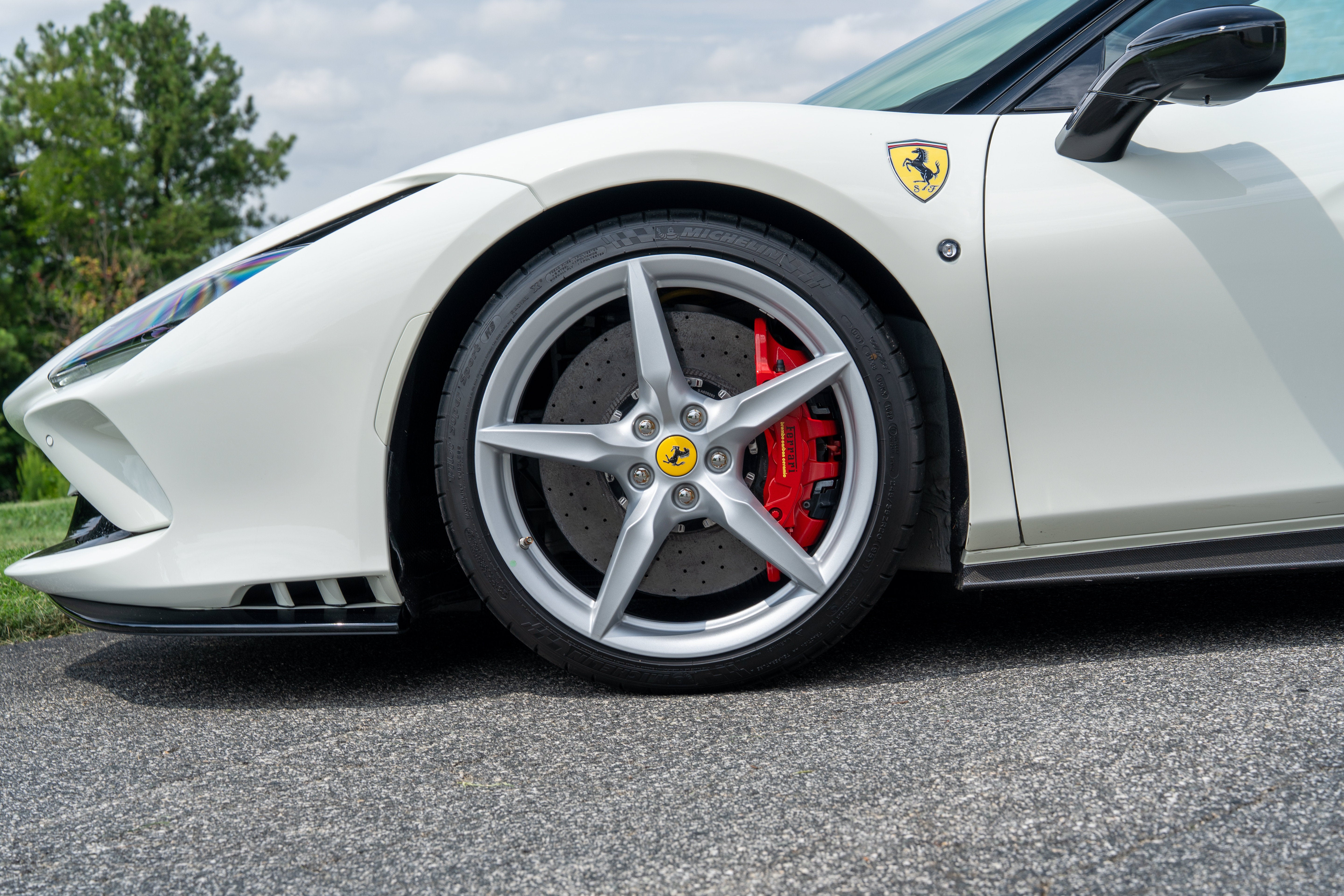 Used 2022 Bianco Avus Ferrari  image 9