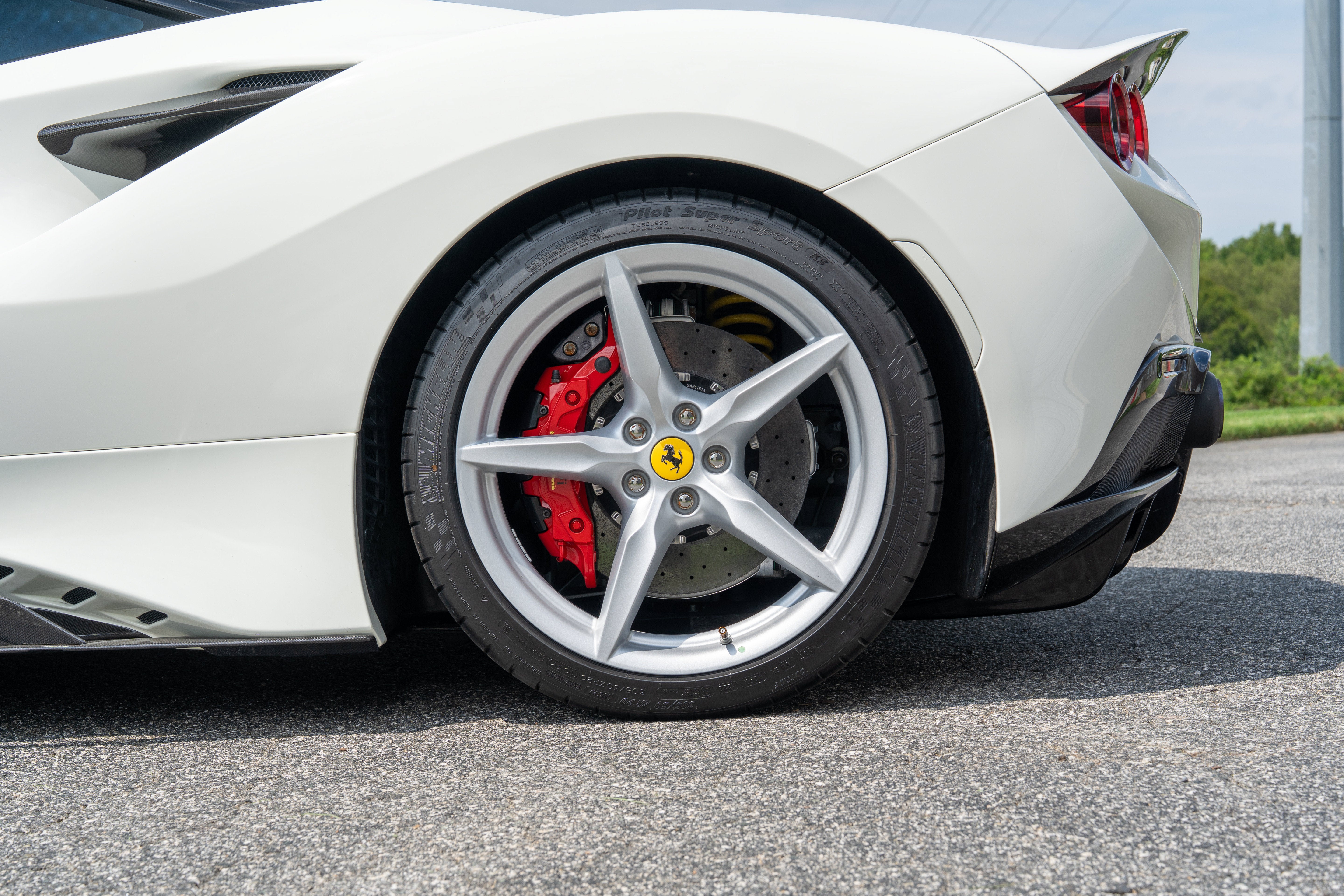 Used 2022 Bianco Avus Ferrari  image 10