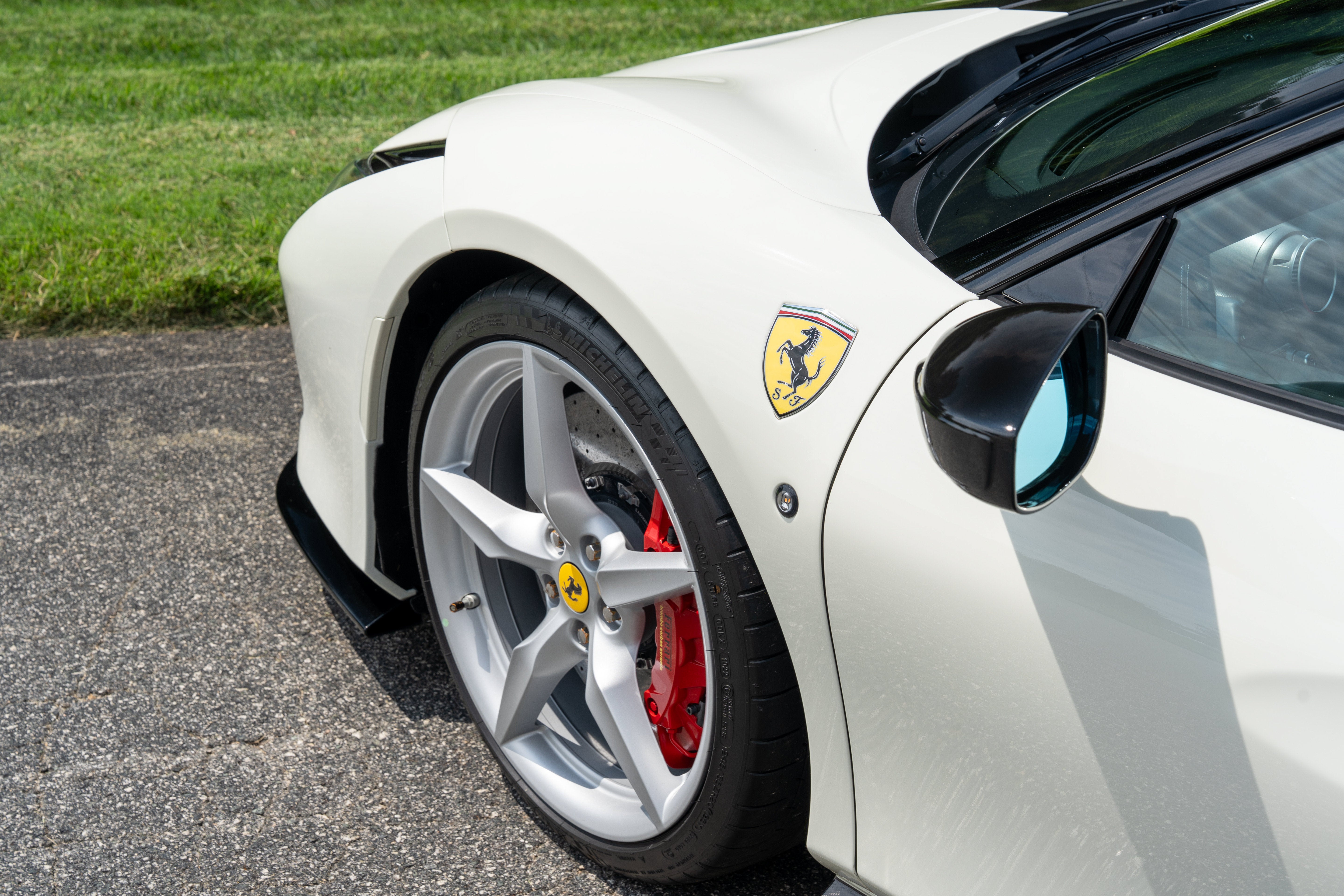 Used 2022 Bianco Avus Ferrari  image 11