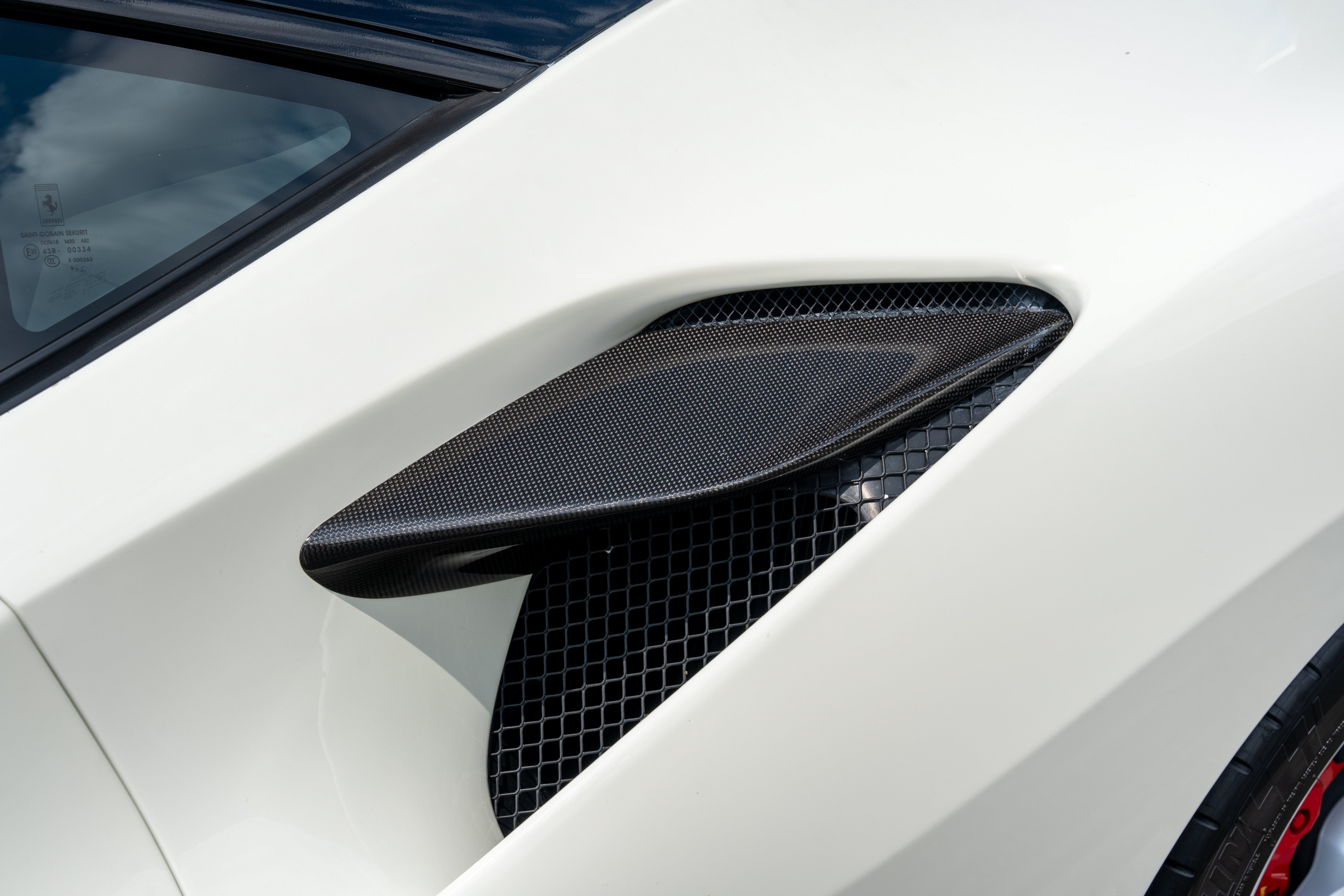 Used 2022 Bianco Avus Ferrari  image 12