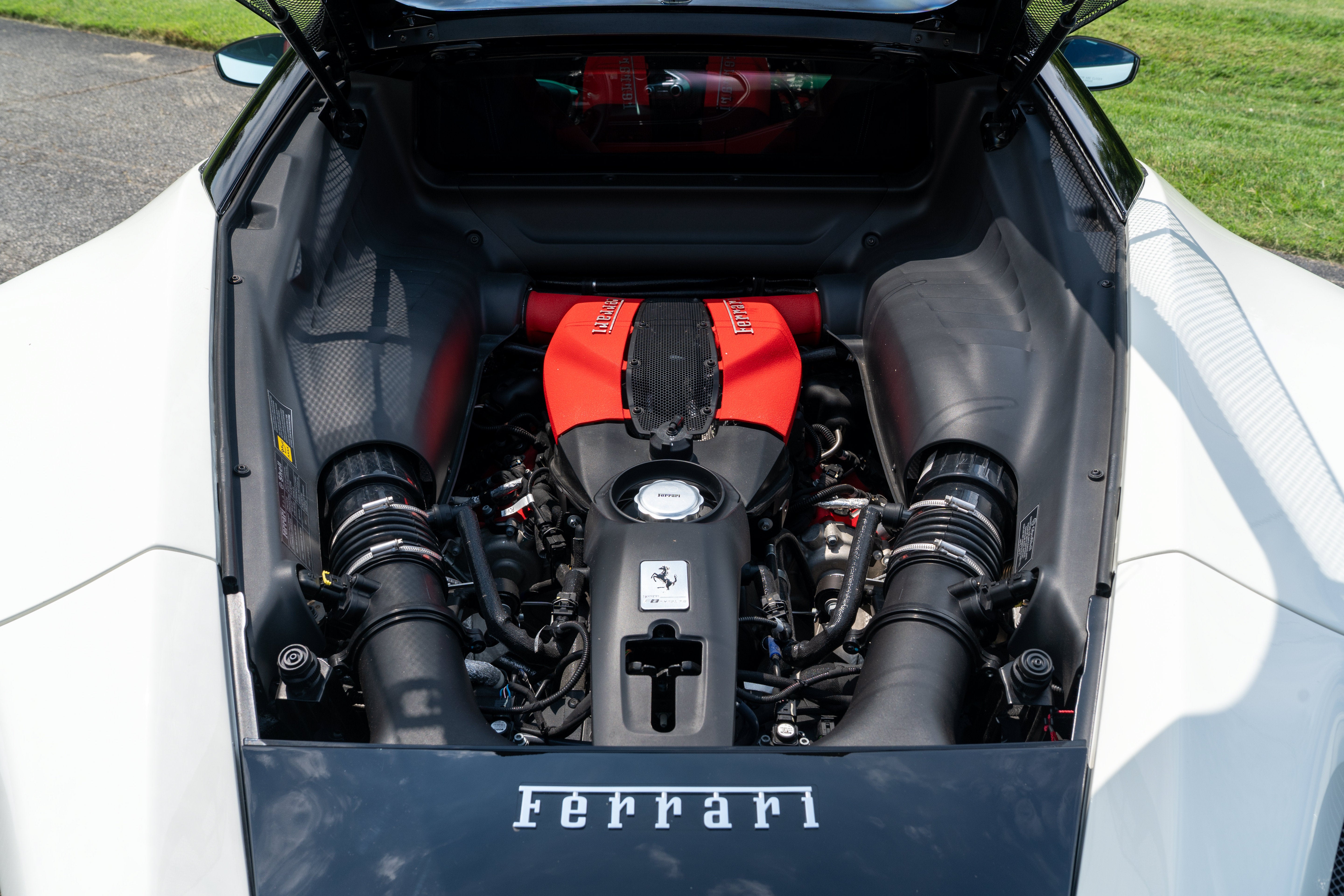 Used 2022 Bianco Avus Ferrari  image 13