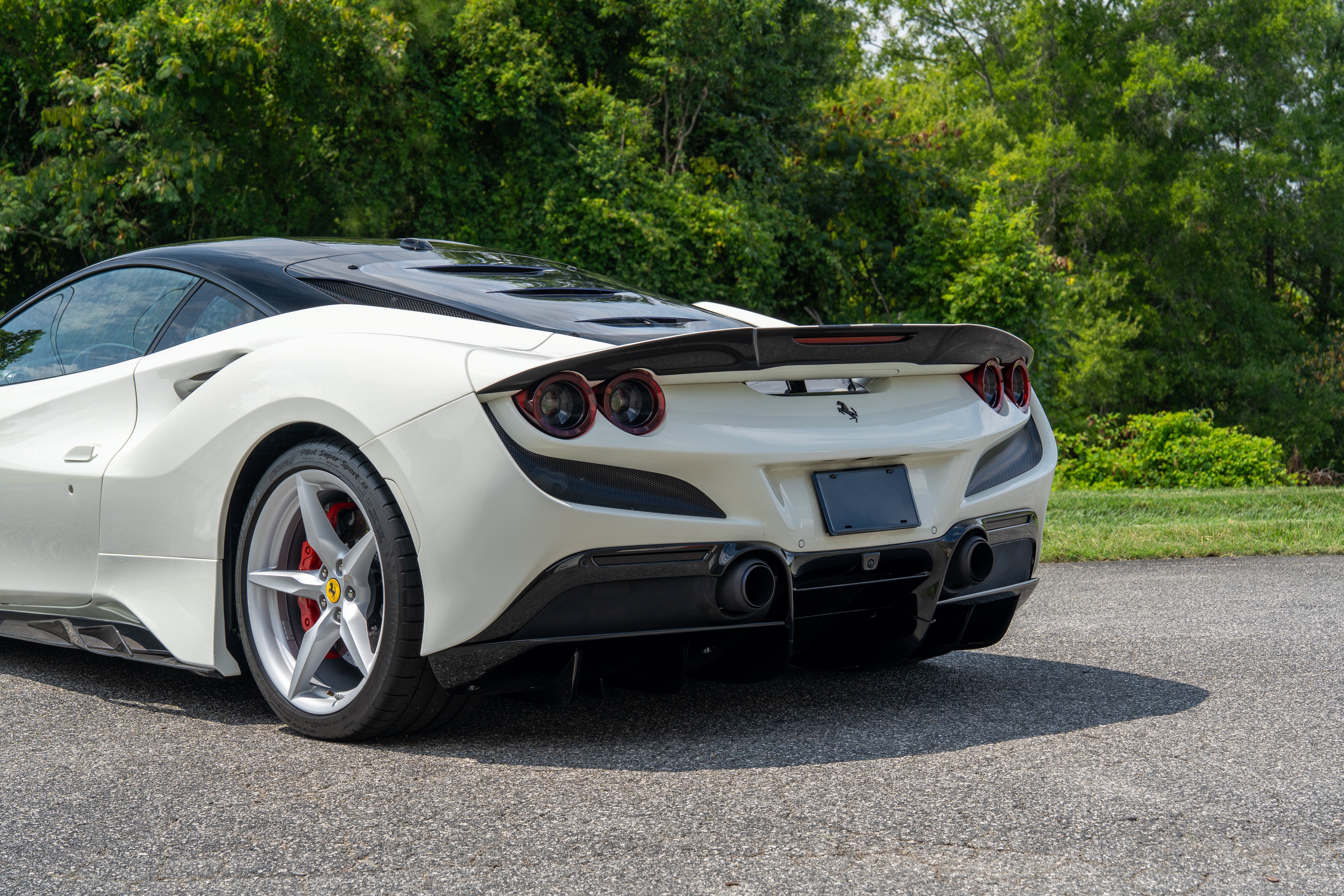 Used 2022 Bianco Avus Ferrari  image 22